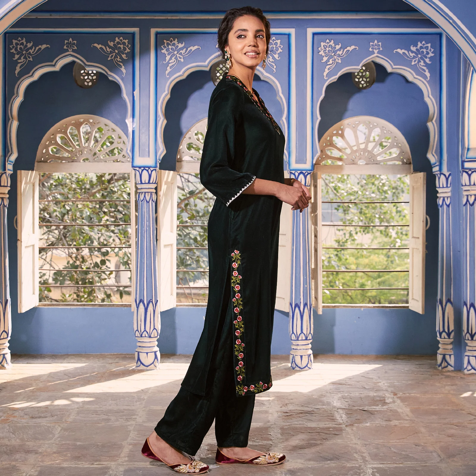 Emerald Green Velvet Floral V Neck Embroidered Kurta - Image 6
