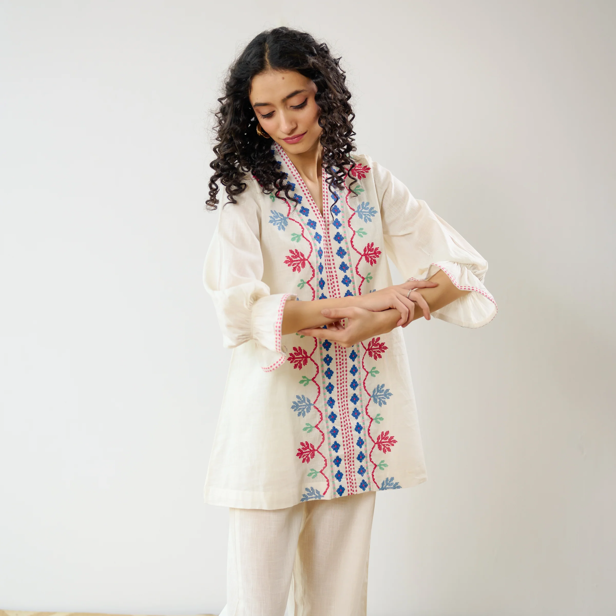 Flounce Sleeved Embroidered Slub Cotton Co-ord Set - White - Image 6