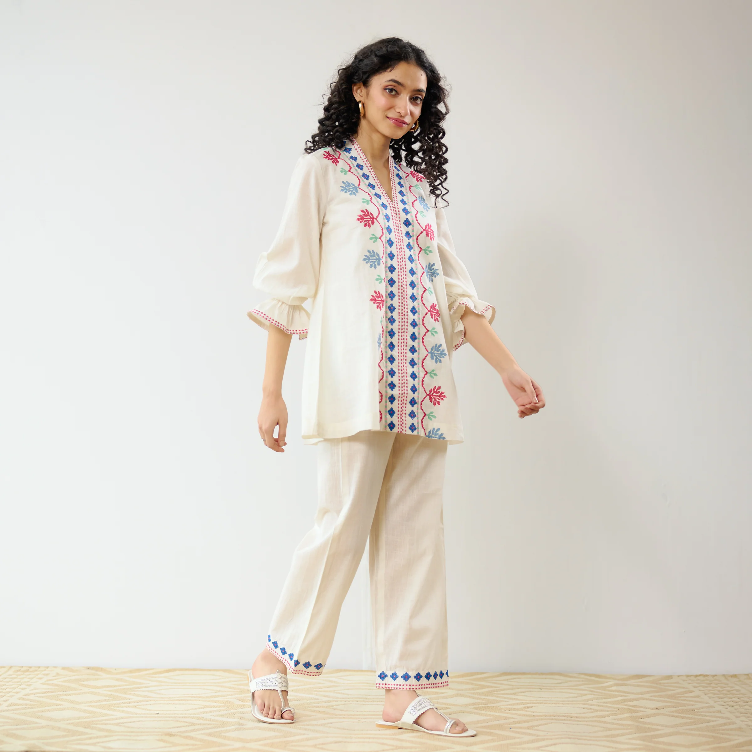 Flounce Sleeved Embroidered Slub Cotton Co-ord Set - White - Image 8