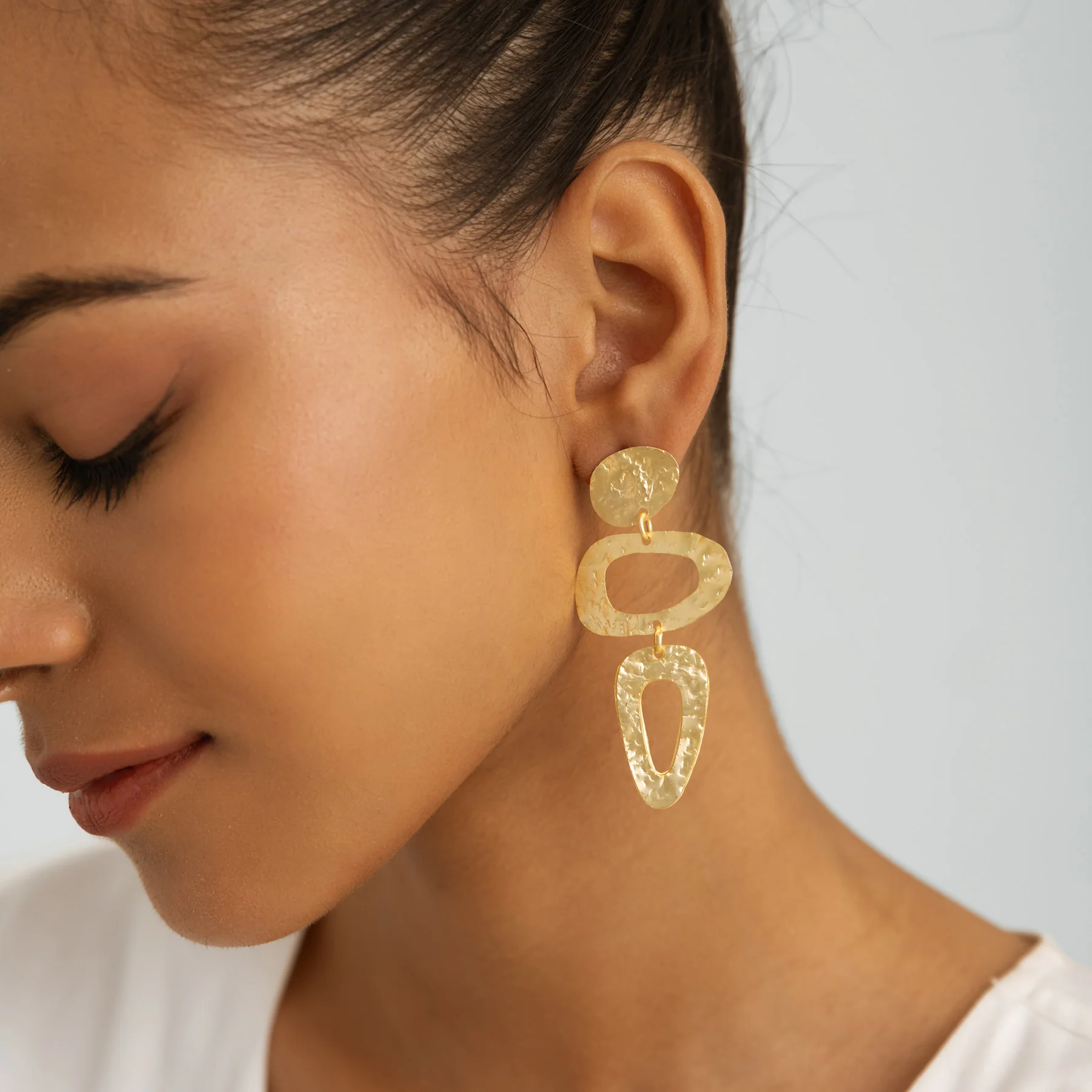 Glamorous Geometrical Shape Earrings - Gold - Image 2