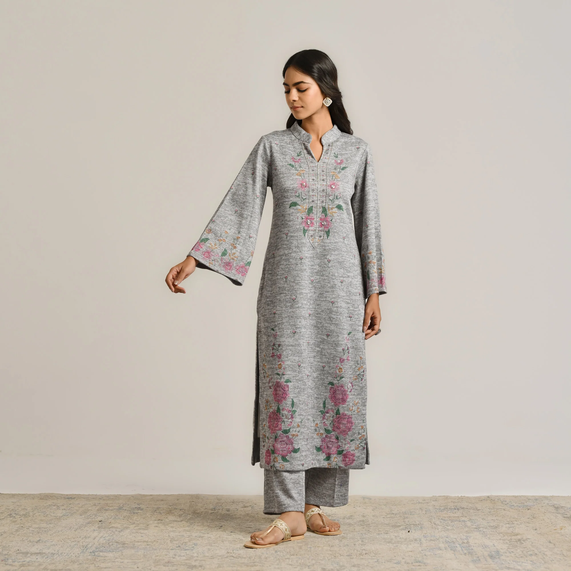 Grey Floral Woollen Kurta with Embroidery Detail - Image 5