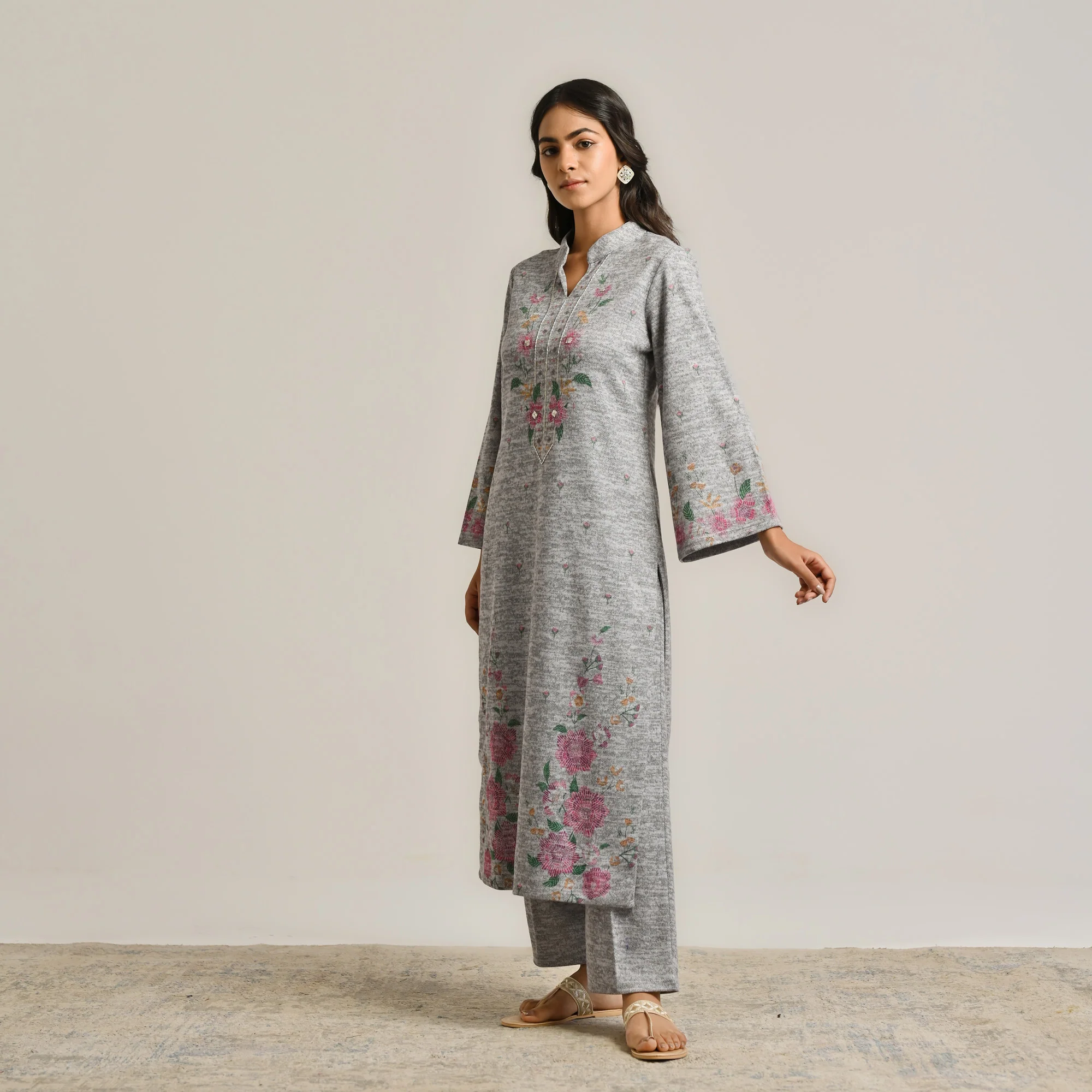Grey Floral Woollen Kurta with Embroidery Detail - Image 7