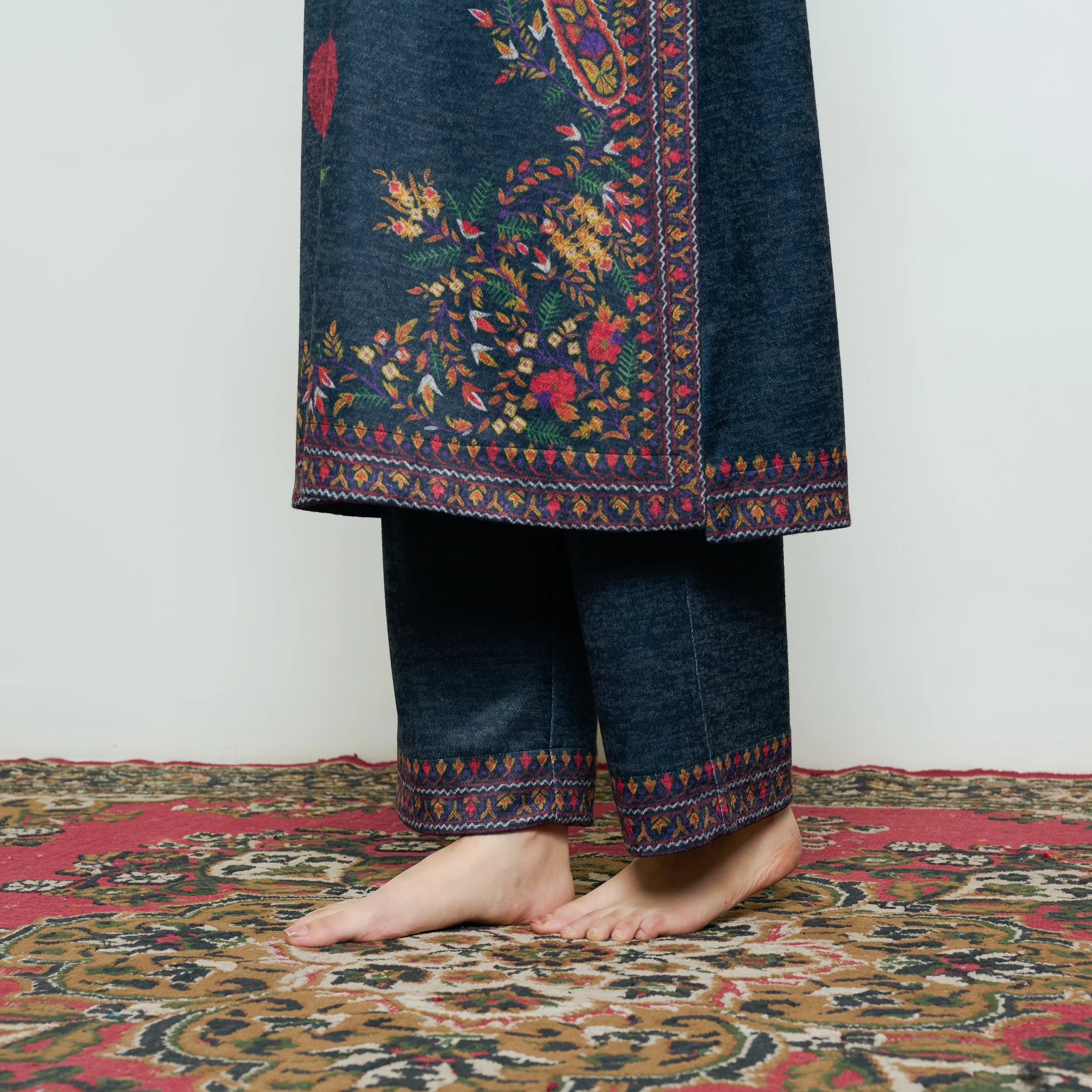 Gulmohar Woollen Kurta Set - Charcoal - Image 4