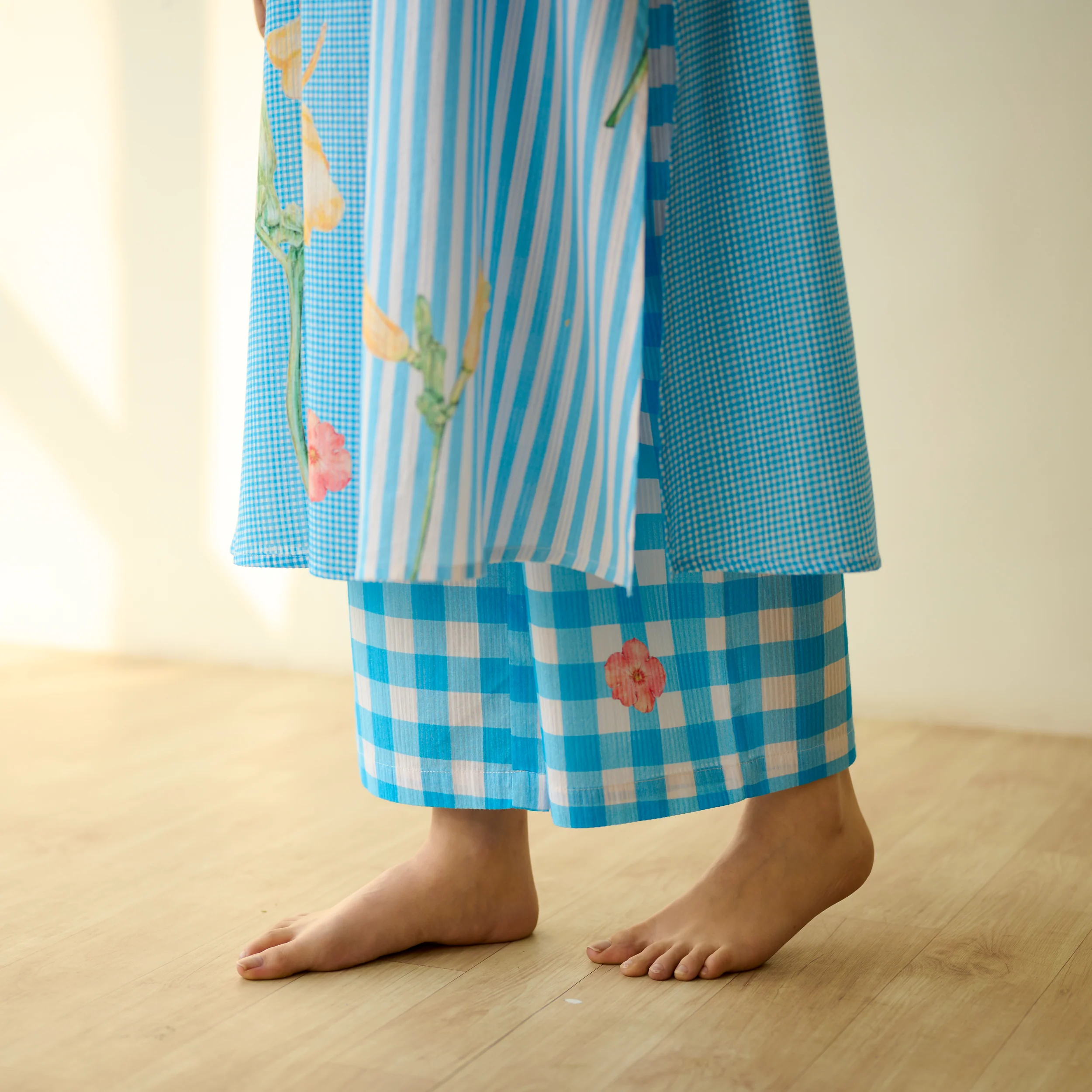 Handpicked Floral Seersucker Cotton Kurta Set - Sky Blue - Image 3