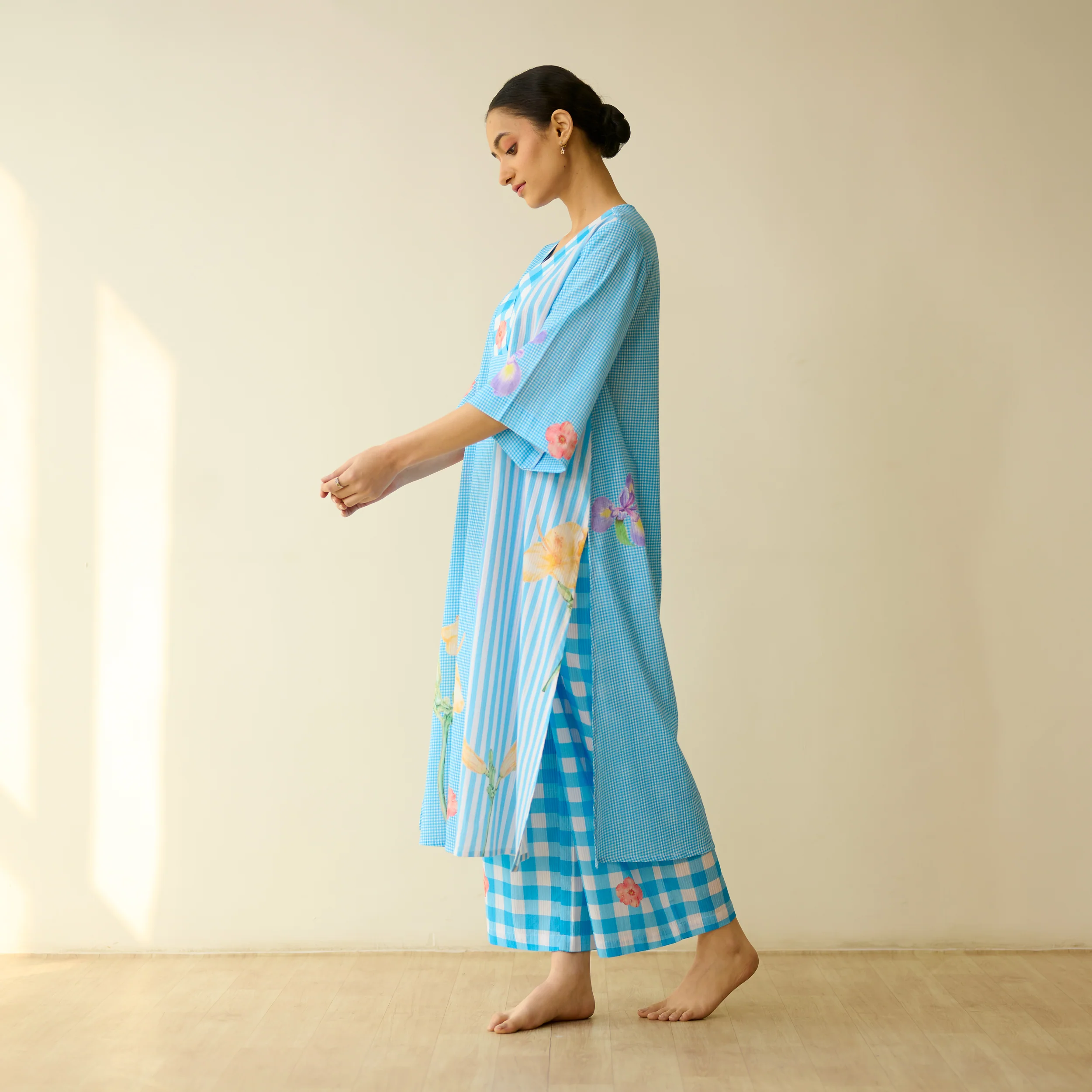 Handpicked Floral Seersucker Cotton Kurta Set - Sky Blue - Image 5