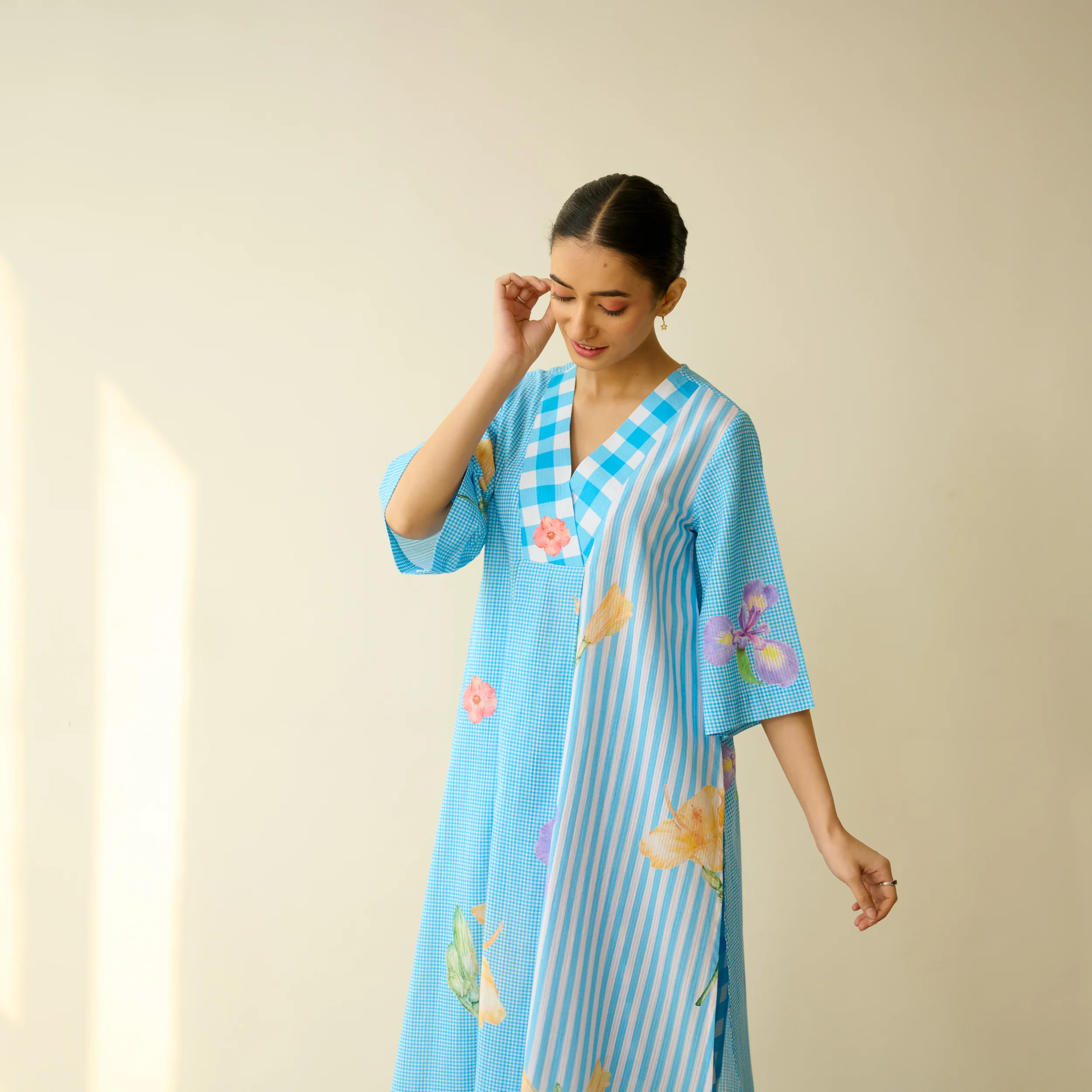 Handpicked Floral Seersucker Cotton Kurta Set - Sky Blue - Image 6