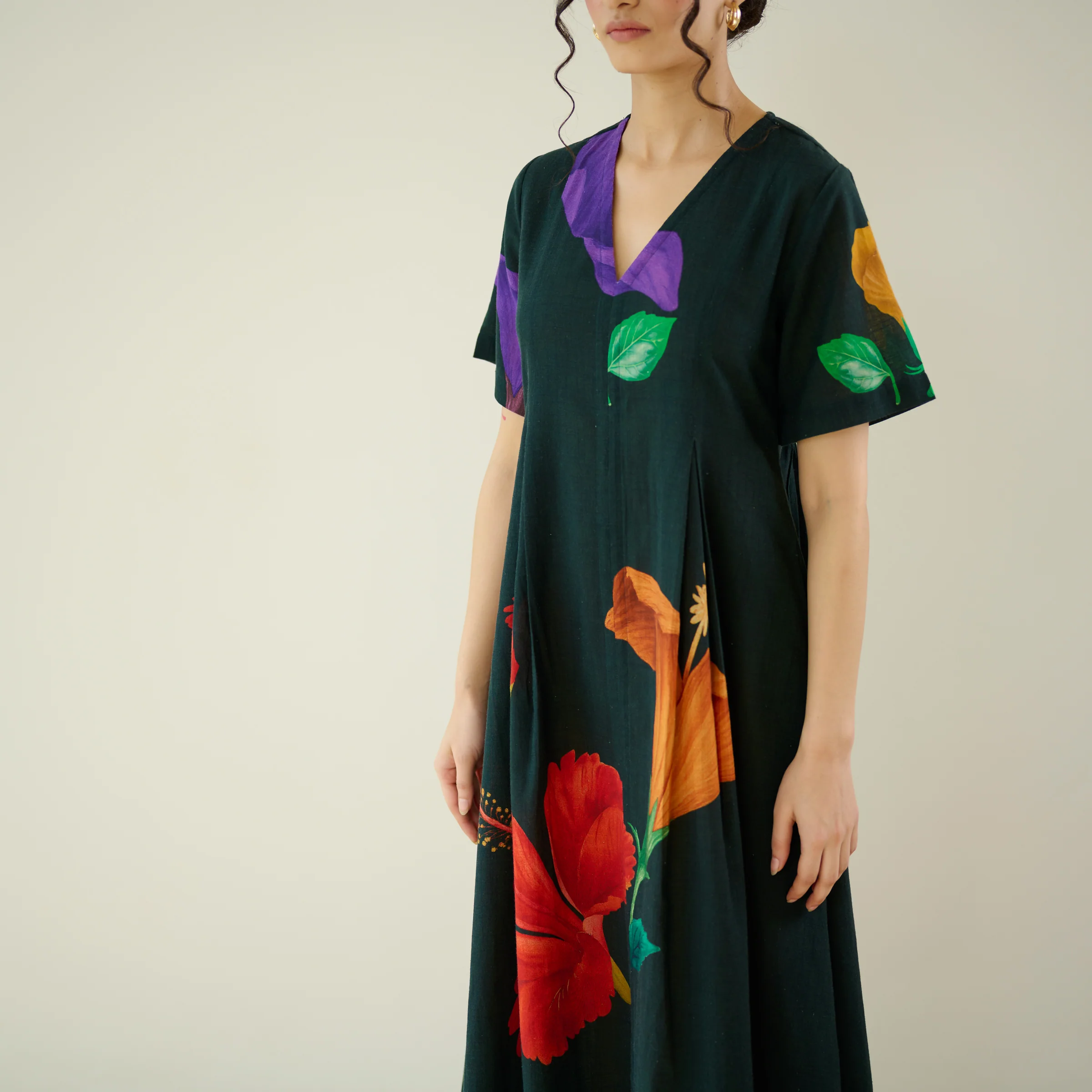Hibiscus Bloom Cotton Maxi Dress - Emerald Green - Image 2