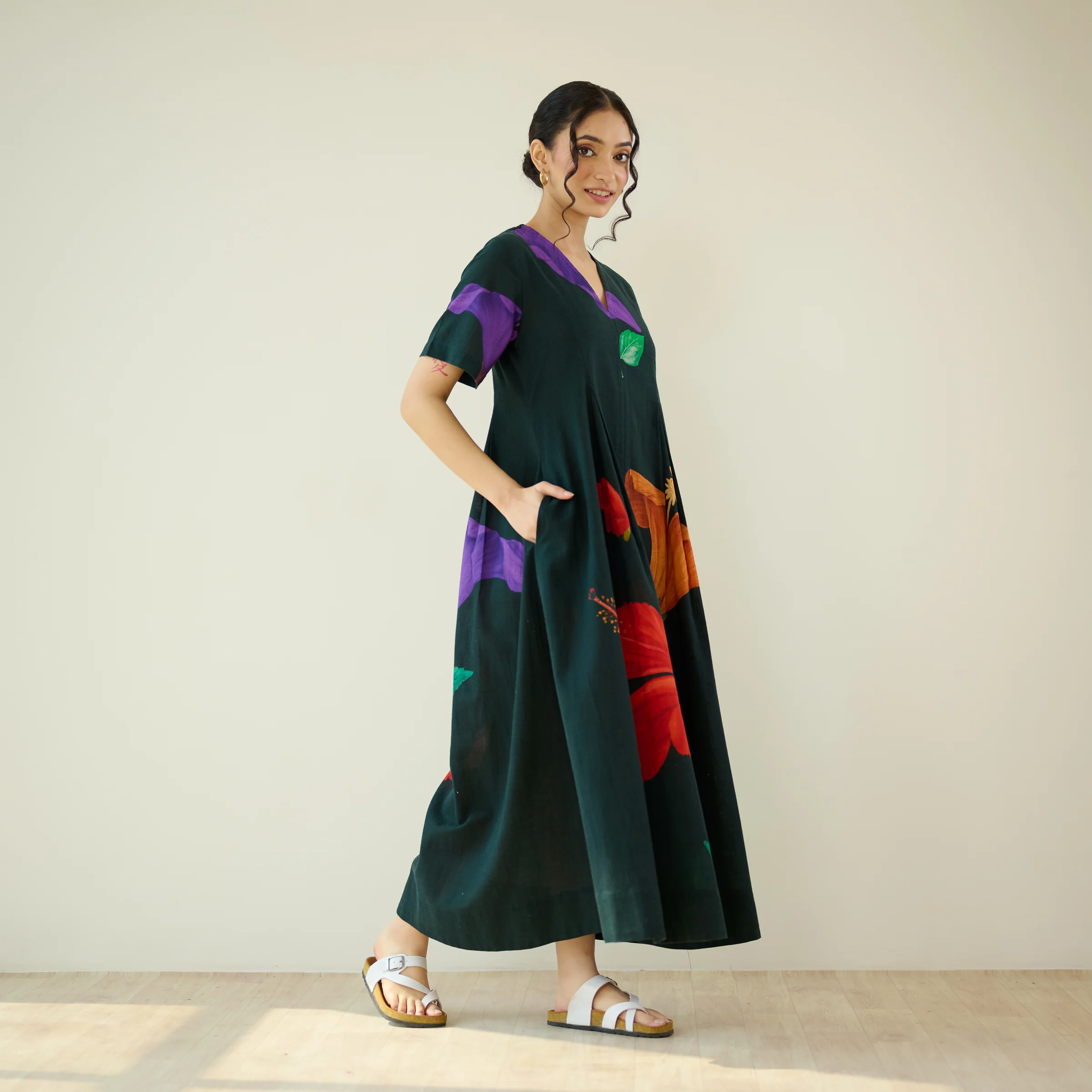Hibiscus Bloom Cotton Maxi Dress - Emerald Green - Image 4