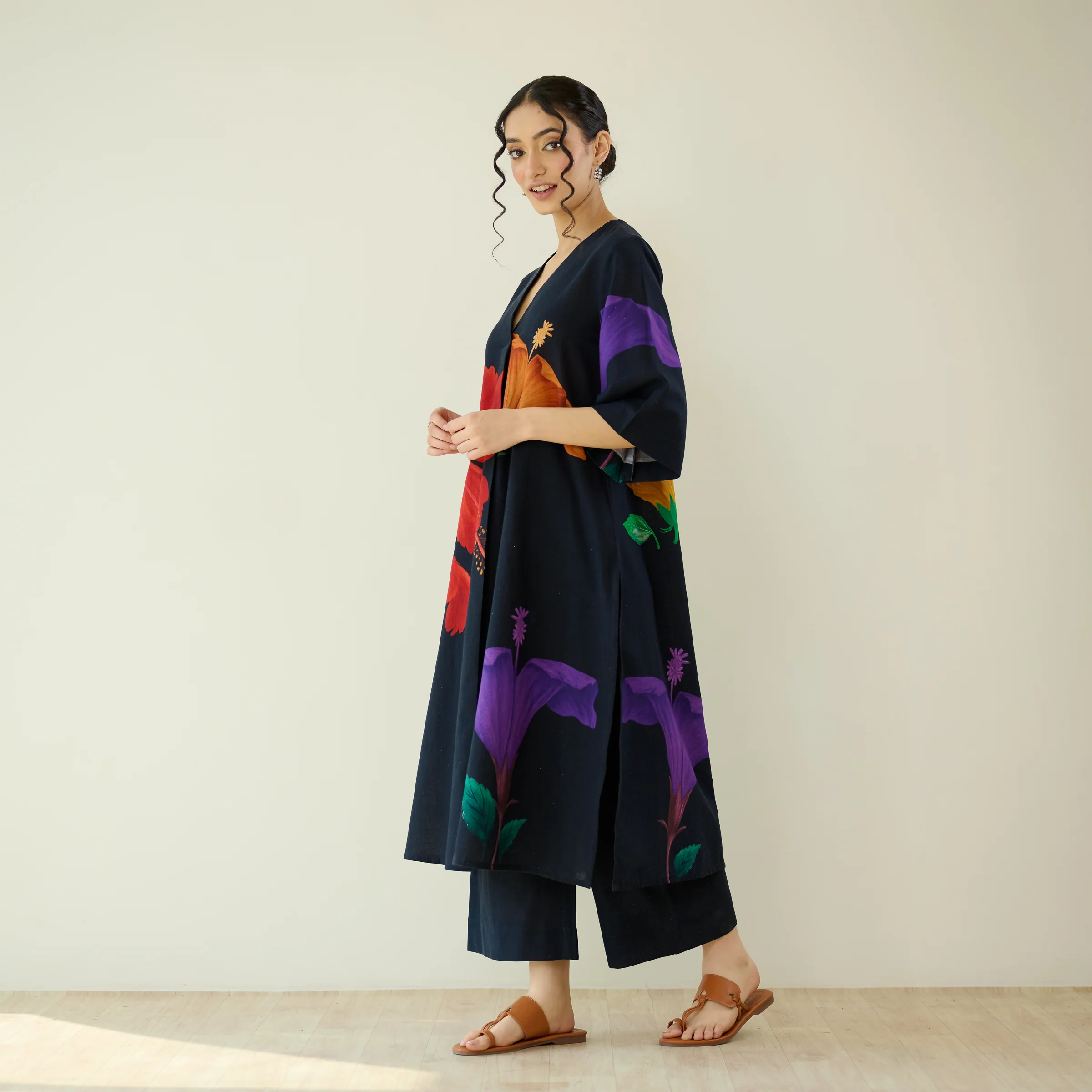Hibiscus Slub Cotton Kurta Set - Black - Image 5