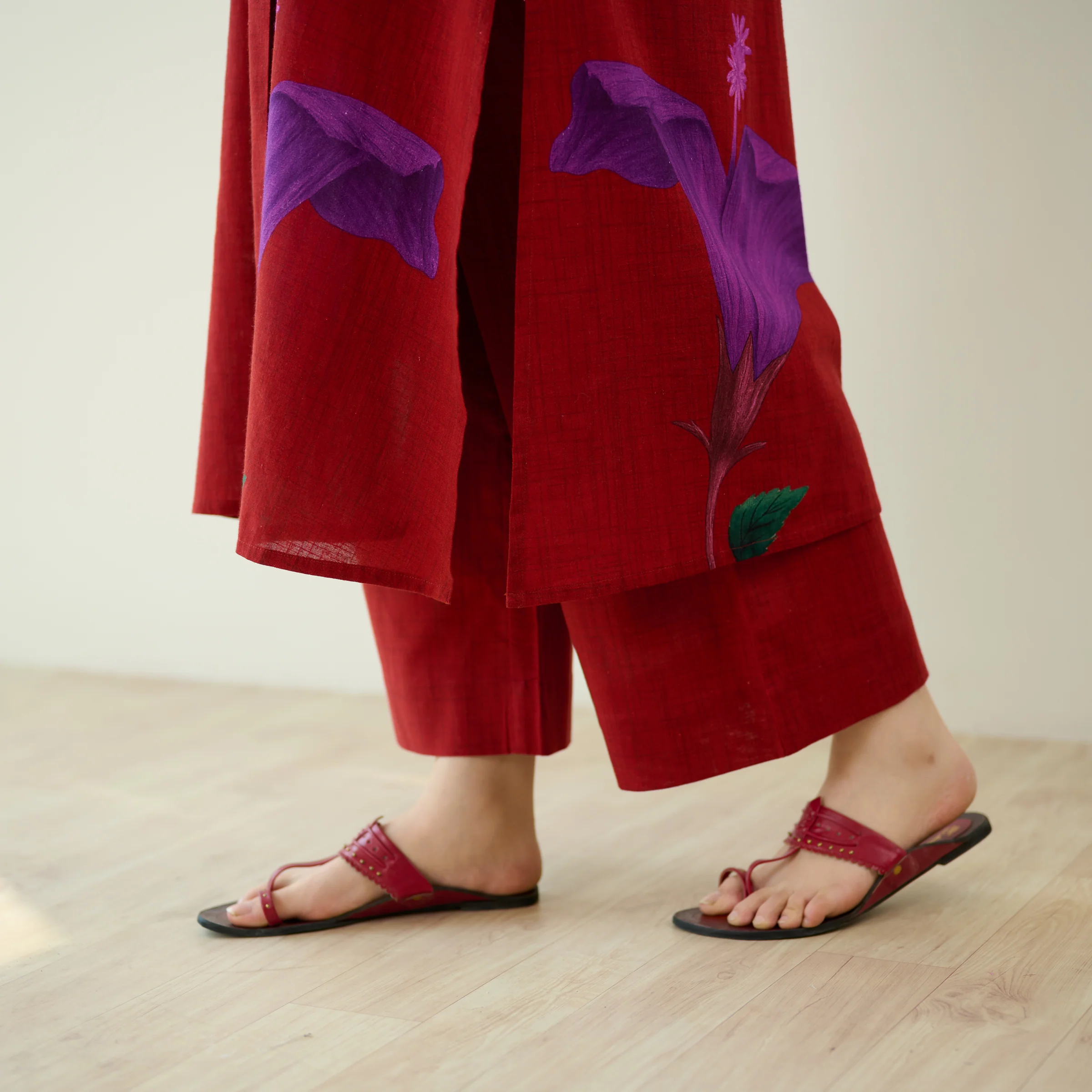 Hibiscus Slub Cotton Kurta Set - Cherry Red - Image 8
