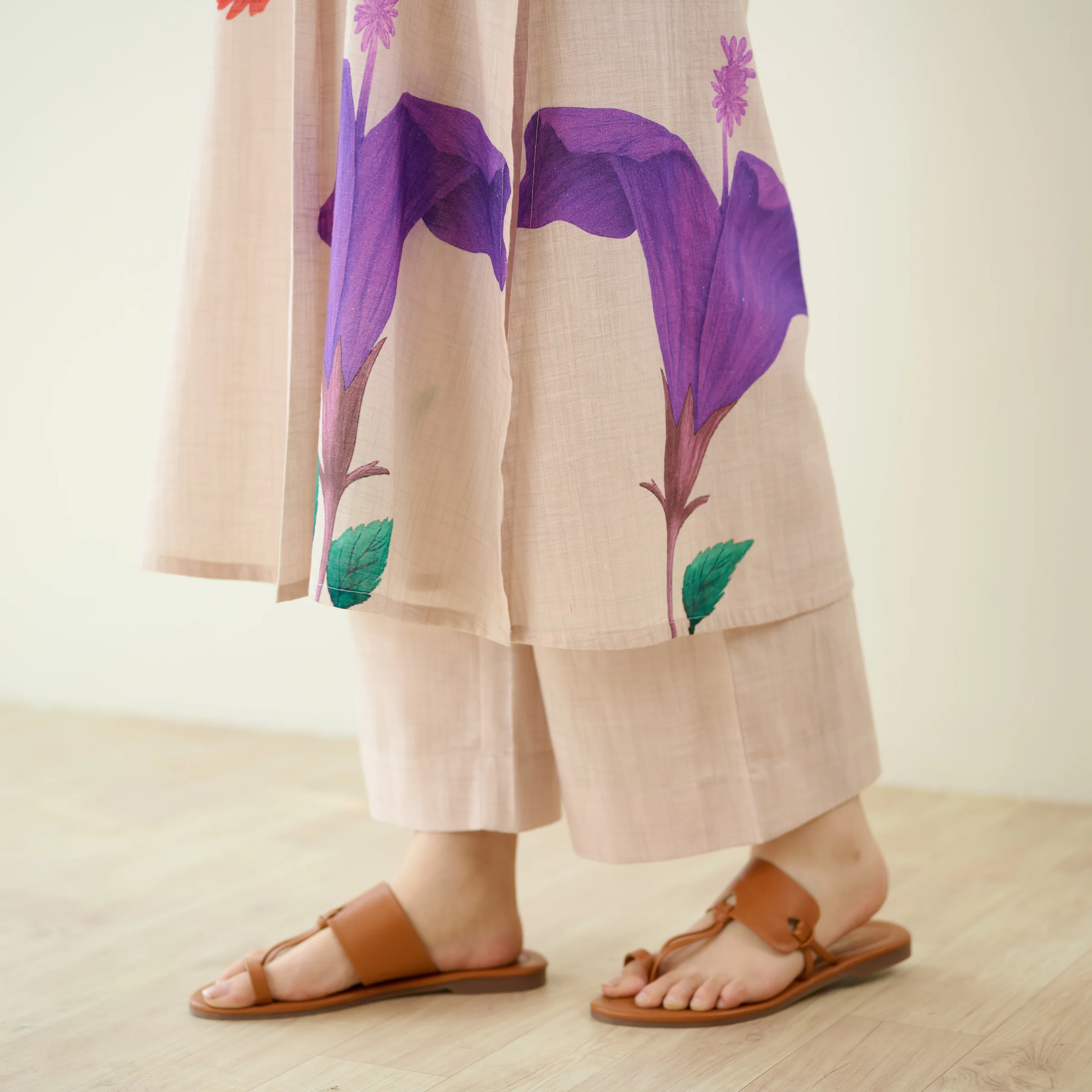 Hibiscus Slub Cotton Kurta Set - Off White - Image 9