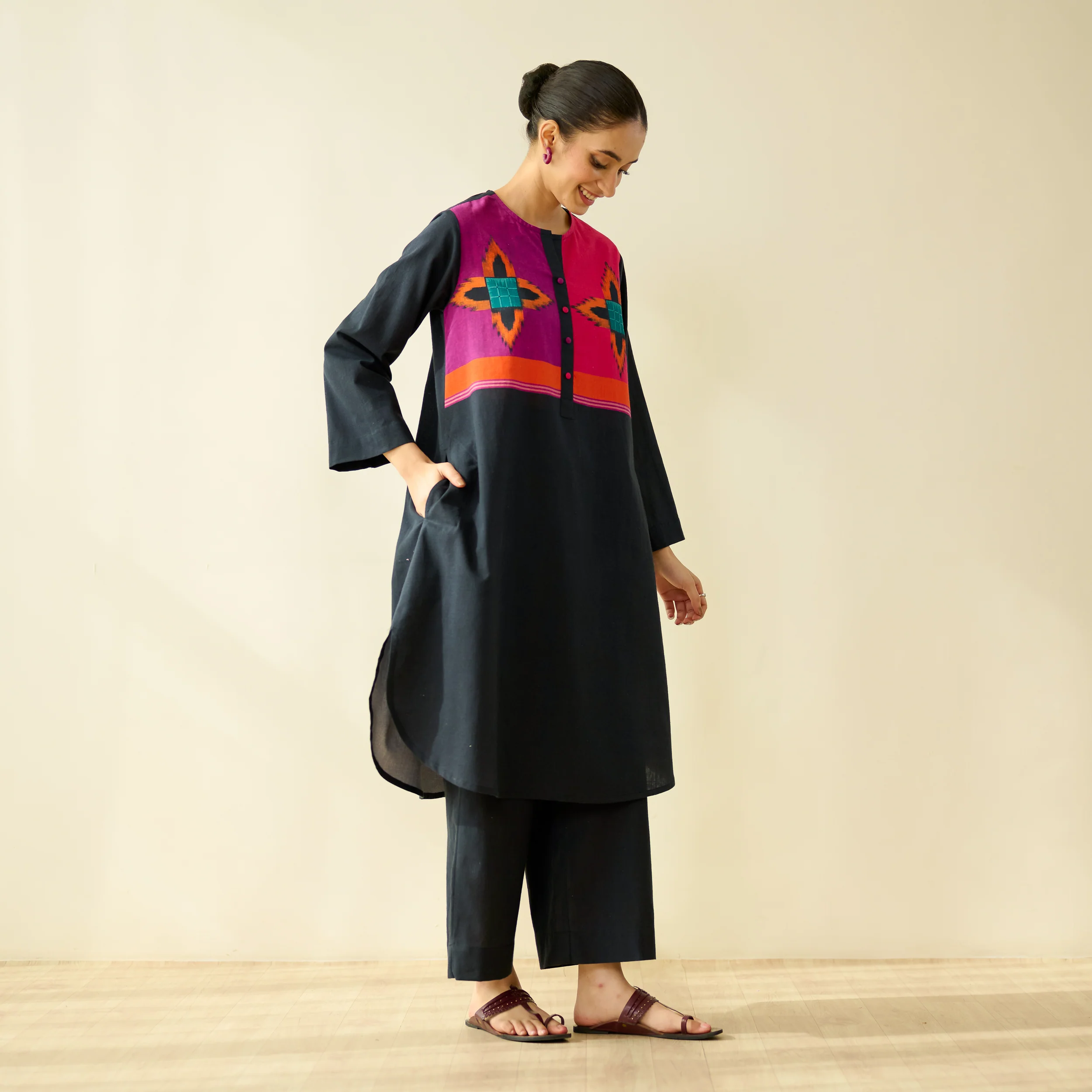 Ikatra Pure Slub Cotton Kurta Set - Black - Image 3