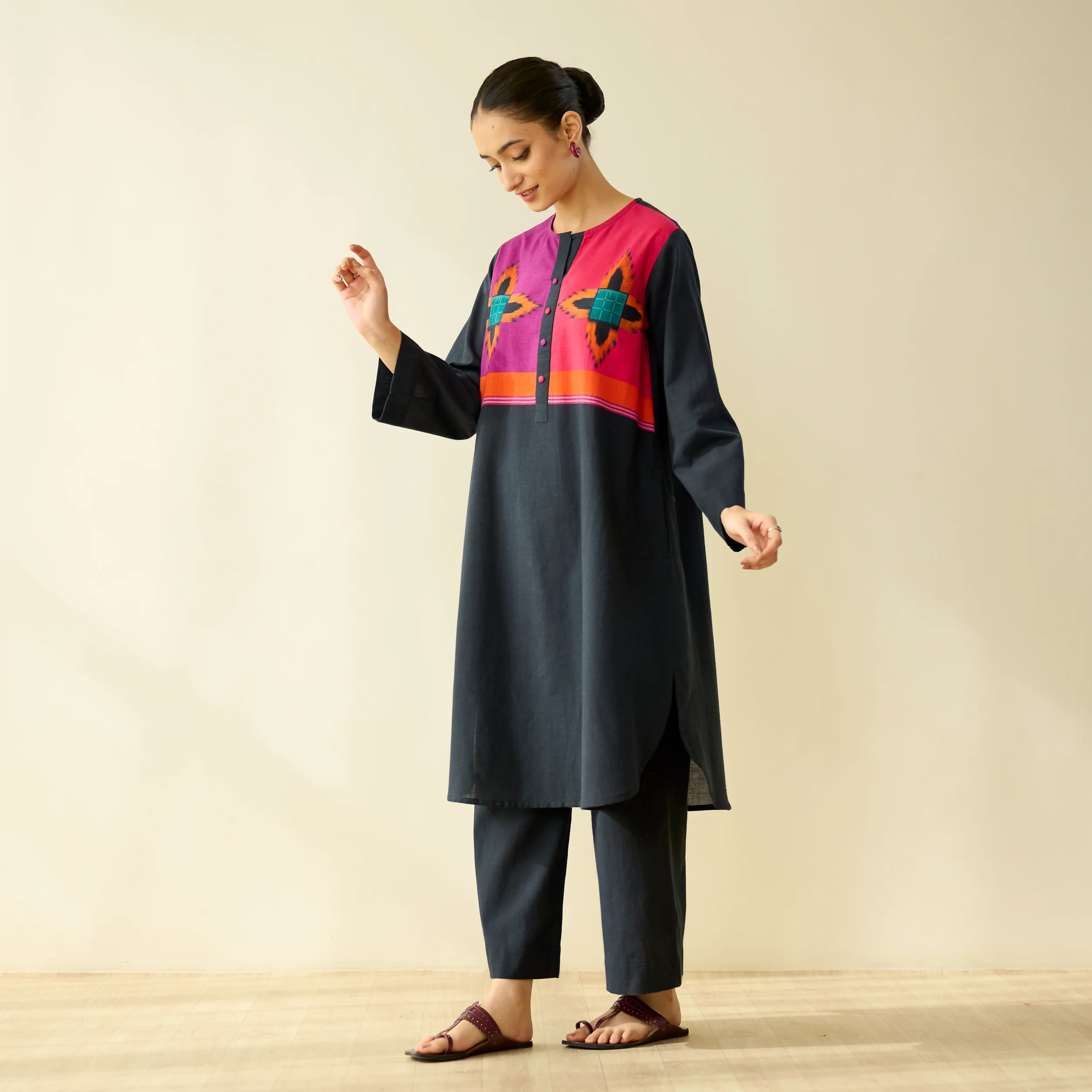 Ikatra Pure Slub Cotton Kurta Set - Black - Image 7