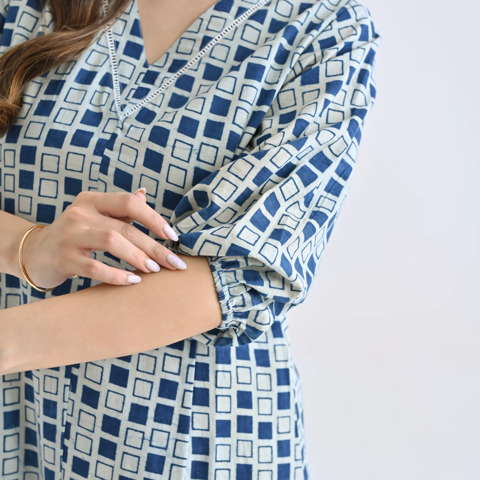 Indigo Contemporary Akola Dabu Inspired Cotton Dress with V Neckline & Lace Detail - Image 5