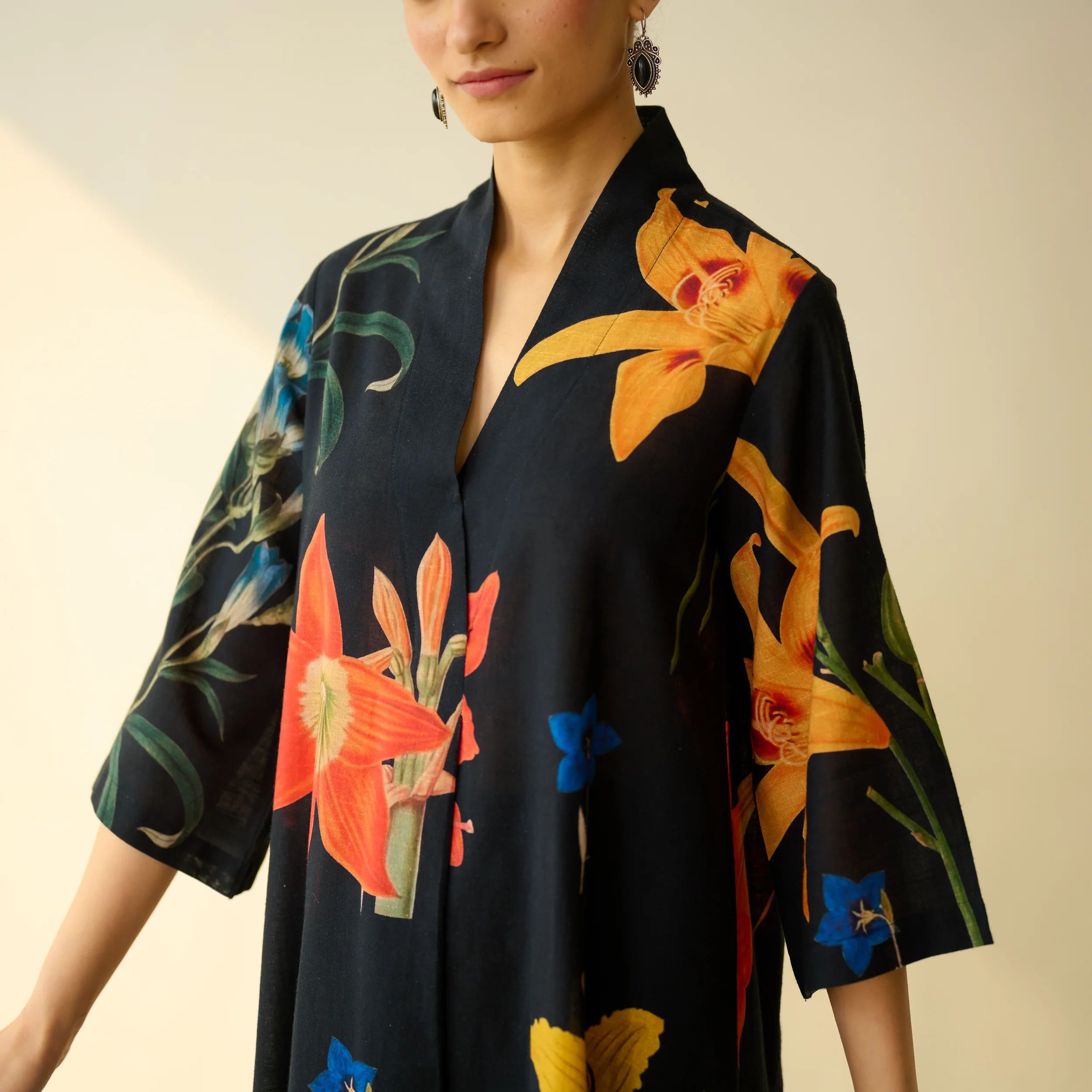 Into the Wilderness Slub Cotton Kurta Set - Black - Image 2