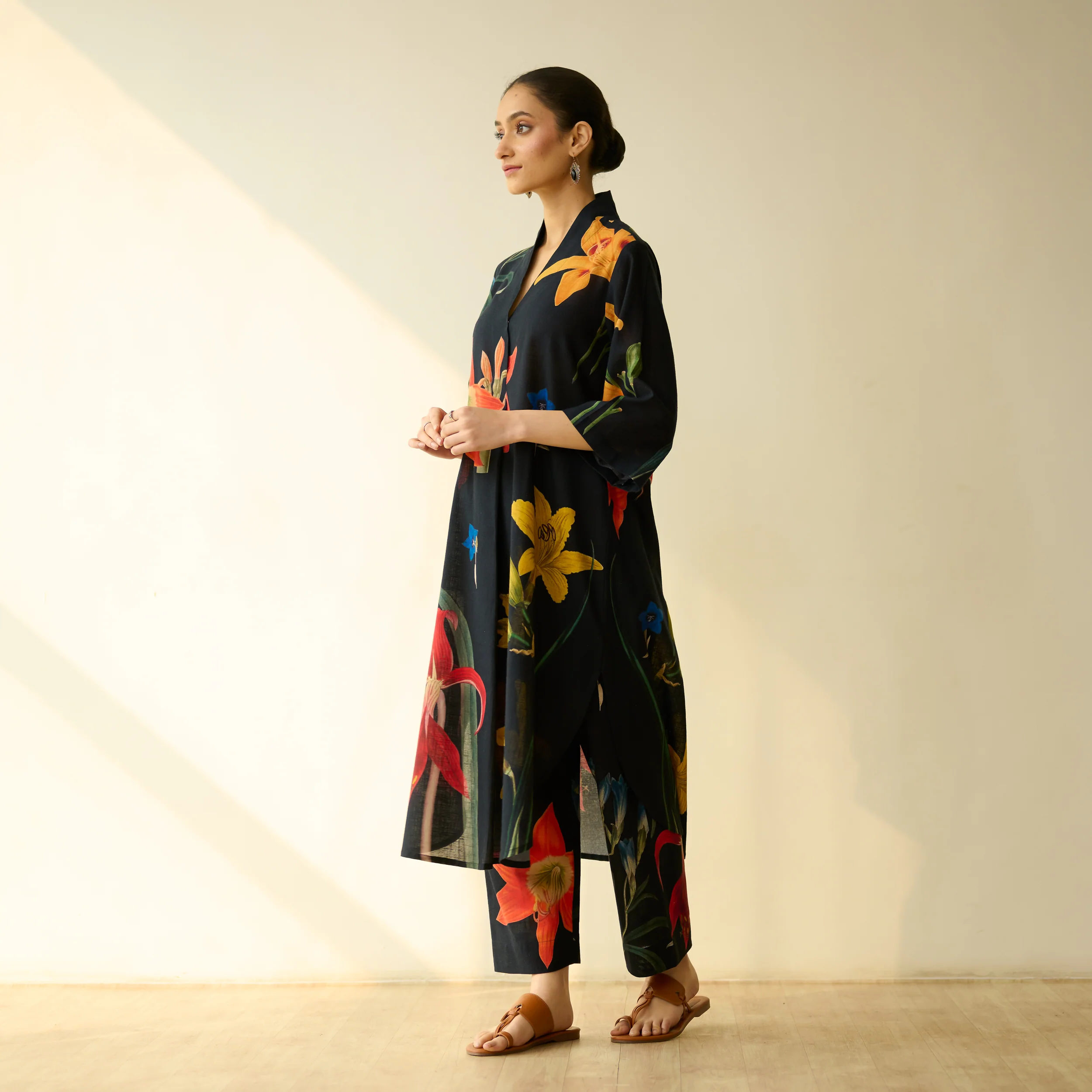 Into the Wilderness Slub Cotton Kurta Set - Black - Image 6