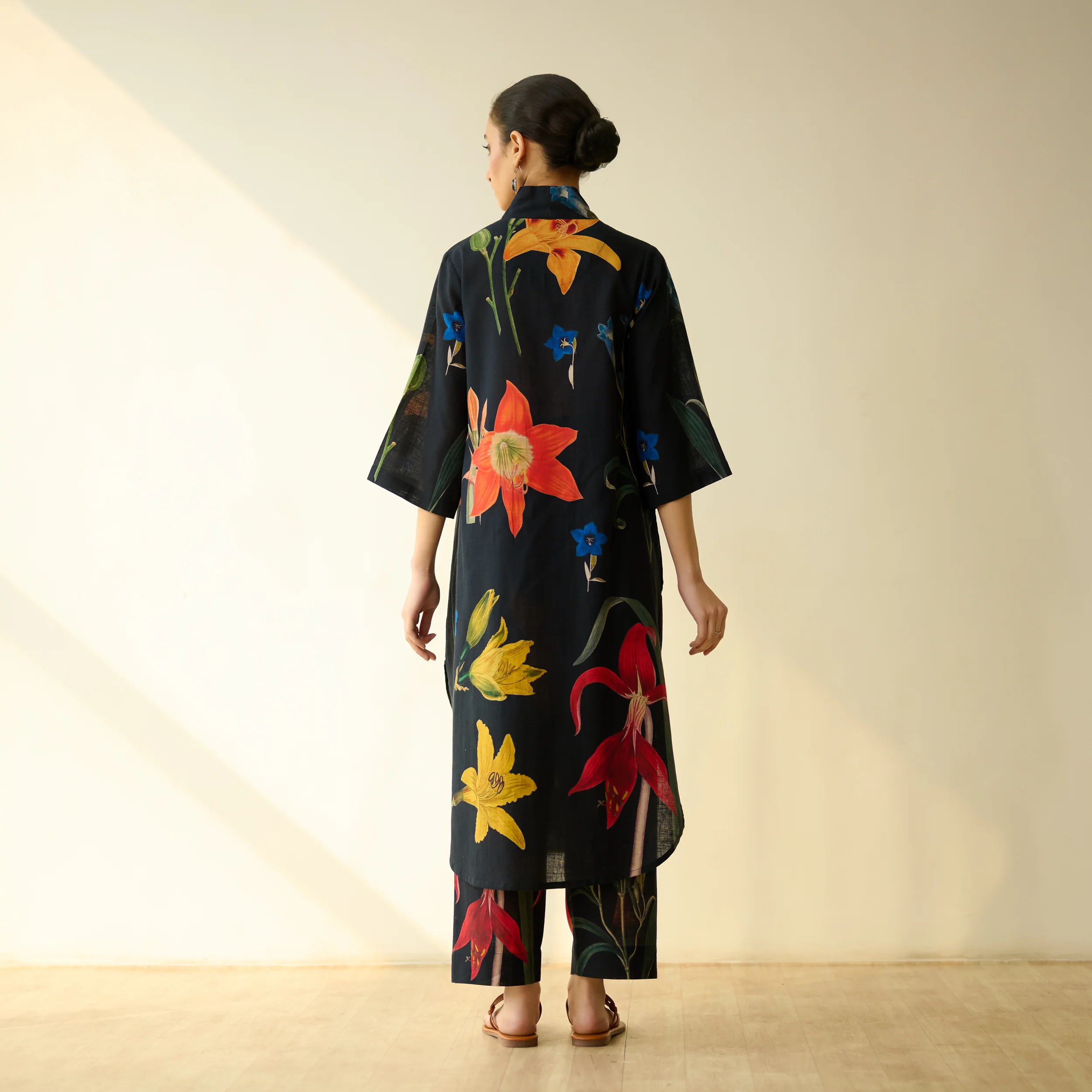 Into the Wilderness Slub Cotton Kurta Set - Black - Image 8