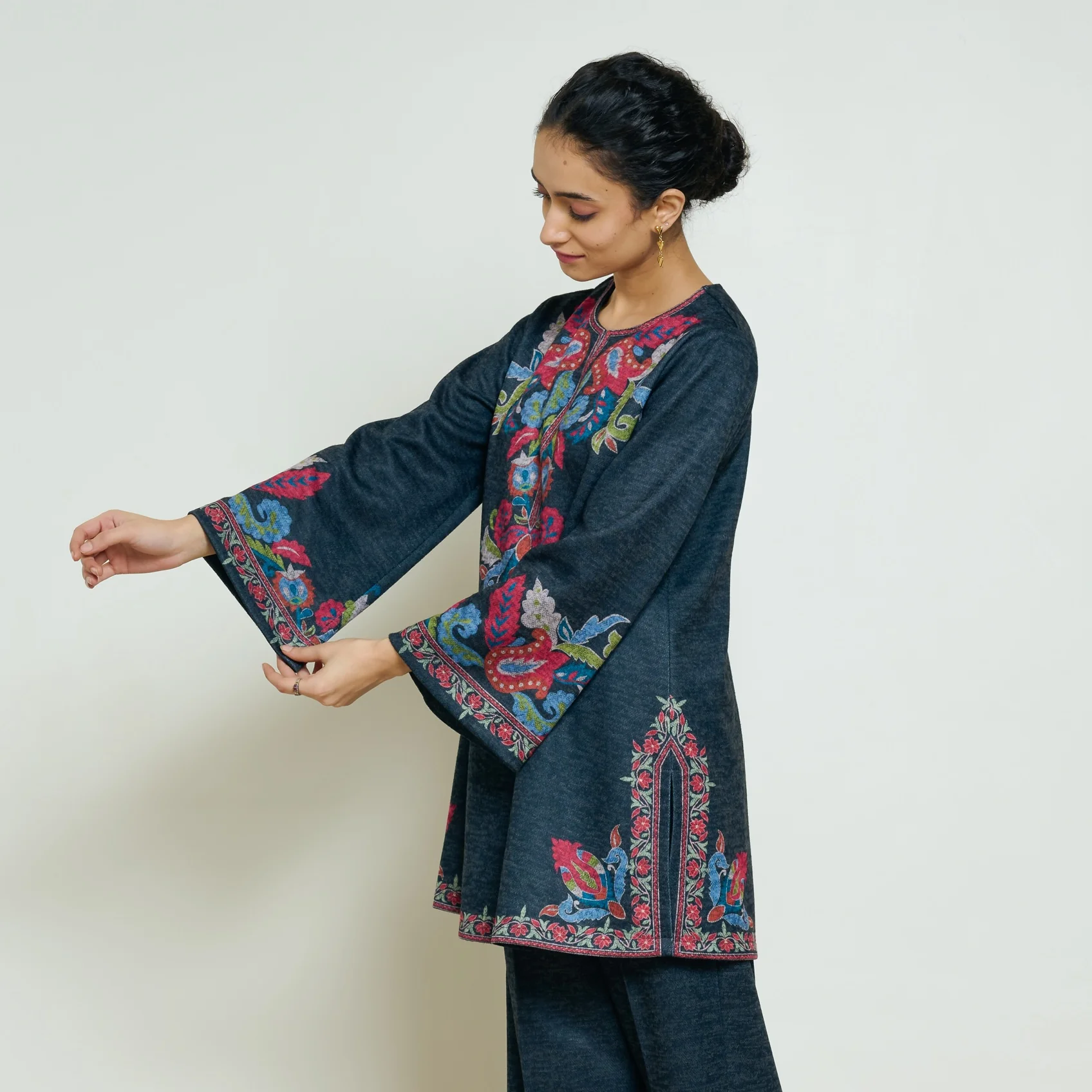 Kashmira Woollen Kurta - Charcoal - Image 4