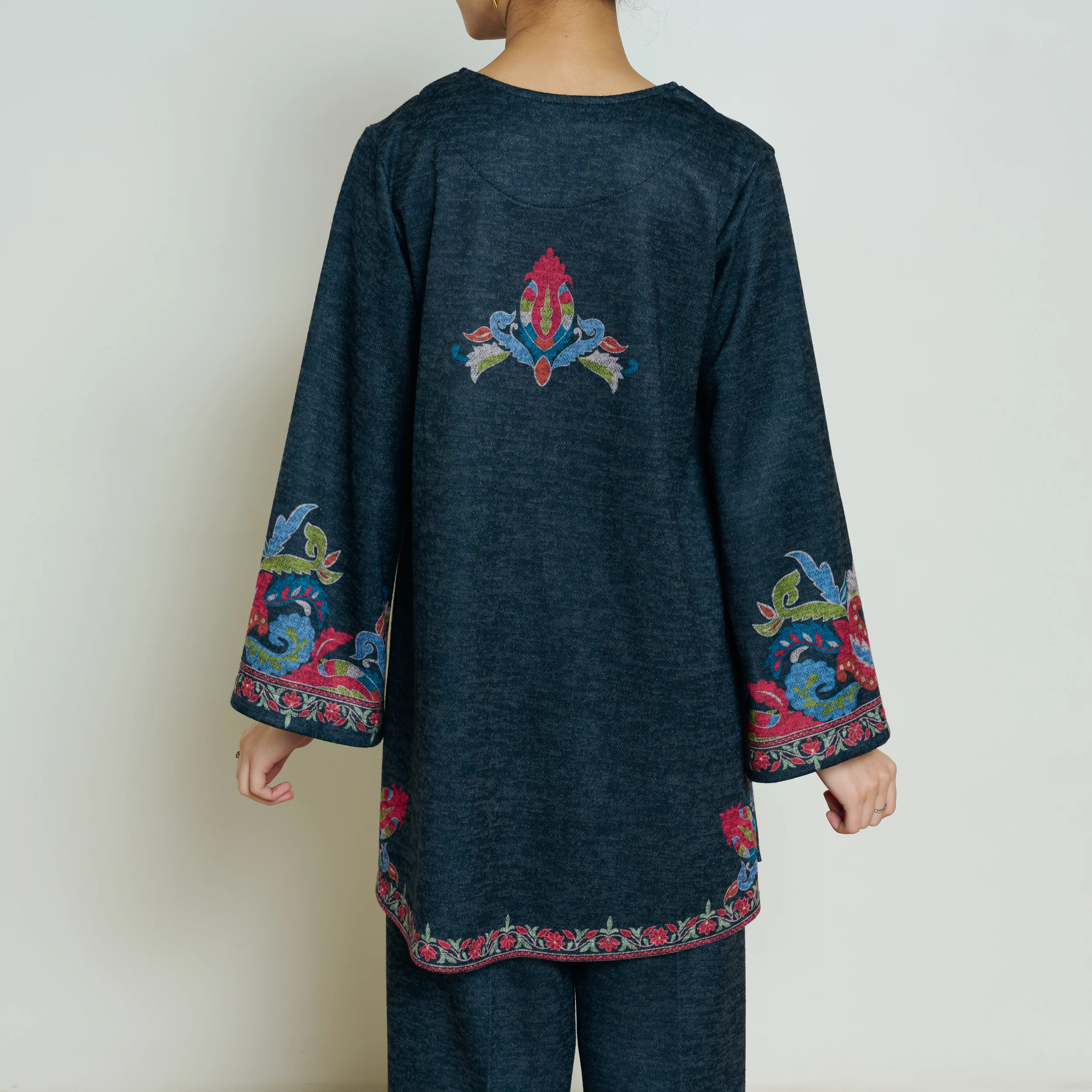Kashmira Woollen Kurta - Charcoal - Image 9