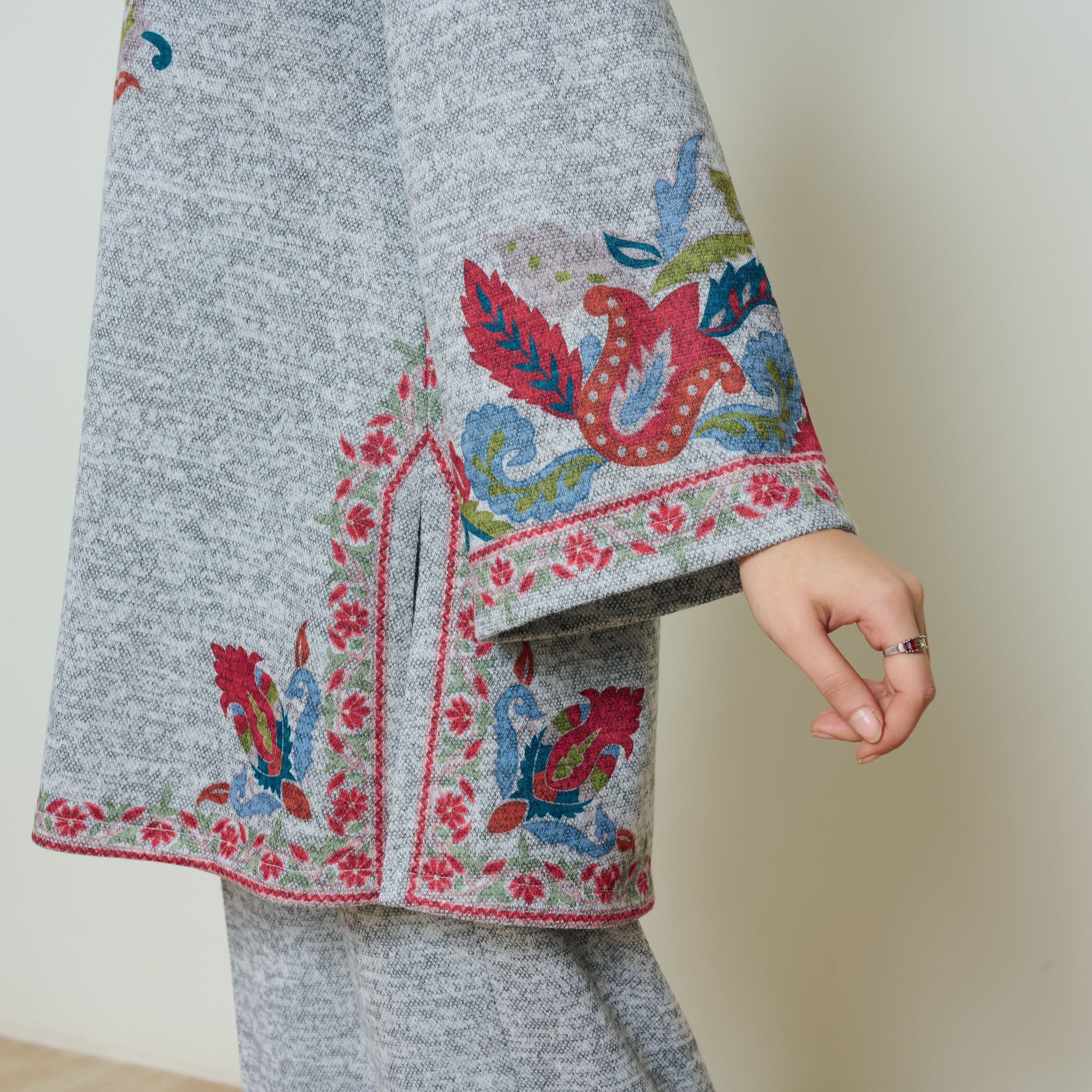 Kashmira Woollen Kurta - Snow Grey - Image 7