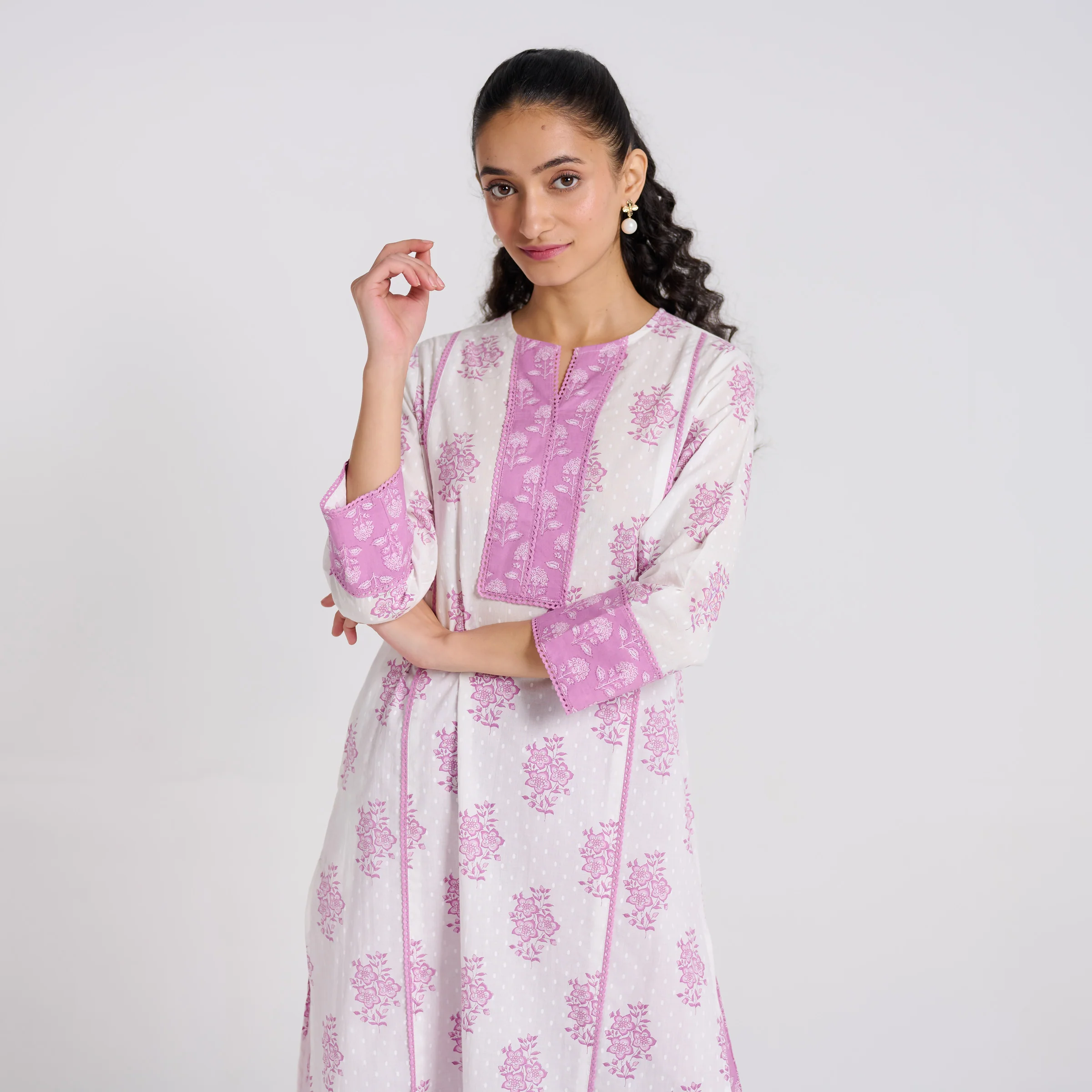 Lavender Sanganeri Pure Cotton Kurta Pant Set with Lace Detail - Image 3