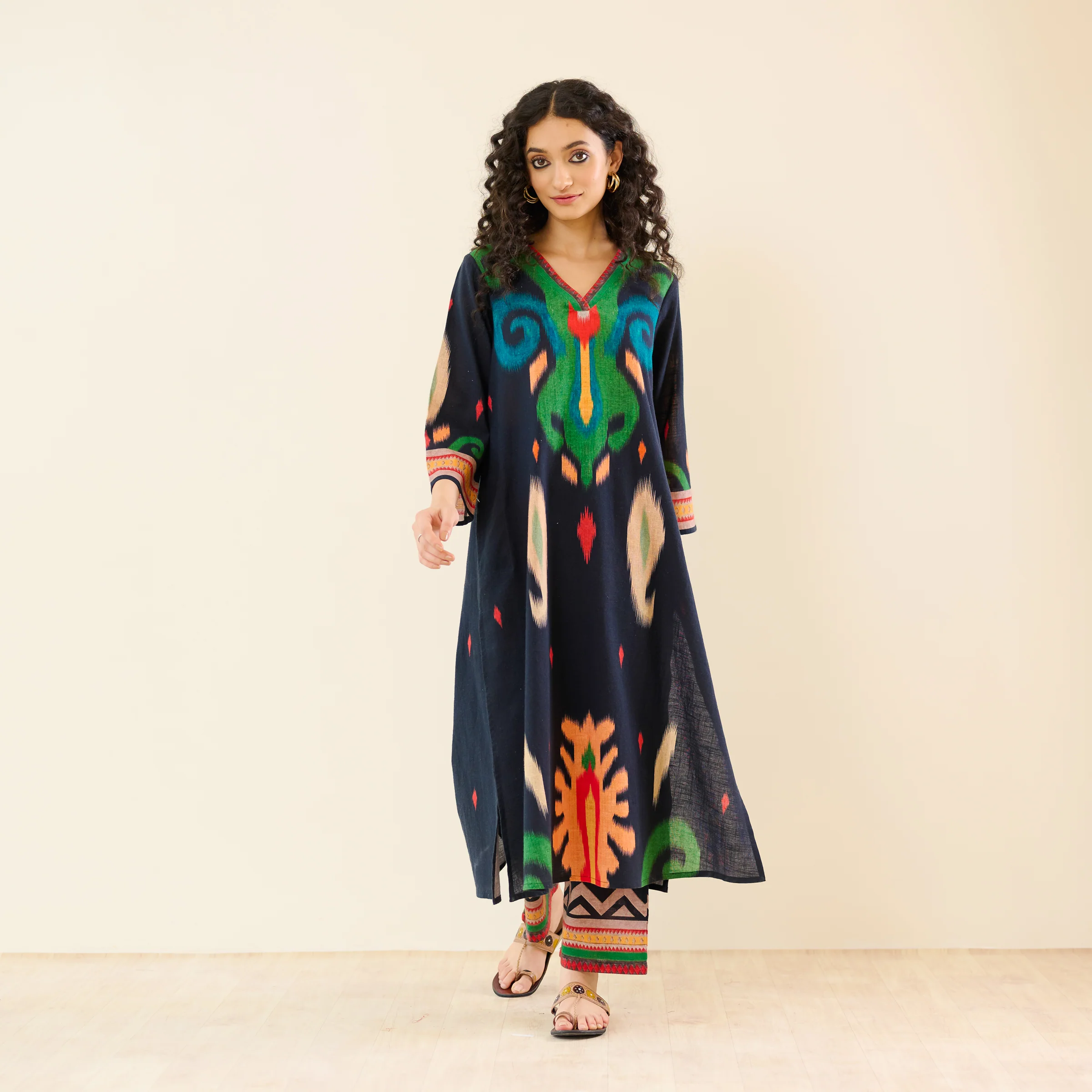 Loomlight Slub Cotton Ikat Inspired Kurta Set - Black - Image 5