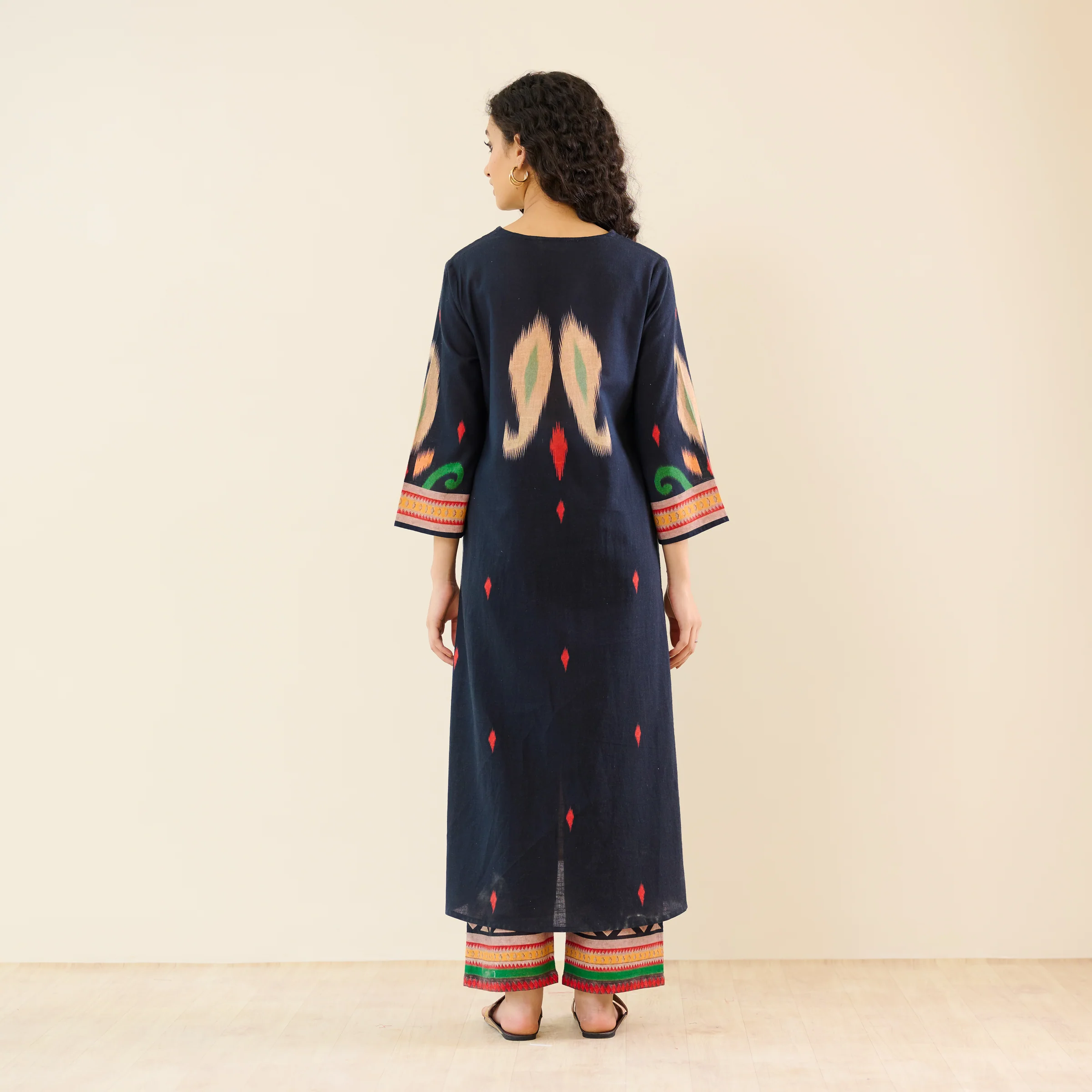 Loomlight Slub Cotton Ikat Inspired Kurta Set - Black - Image 8