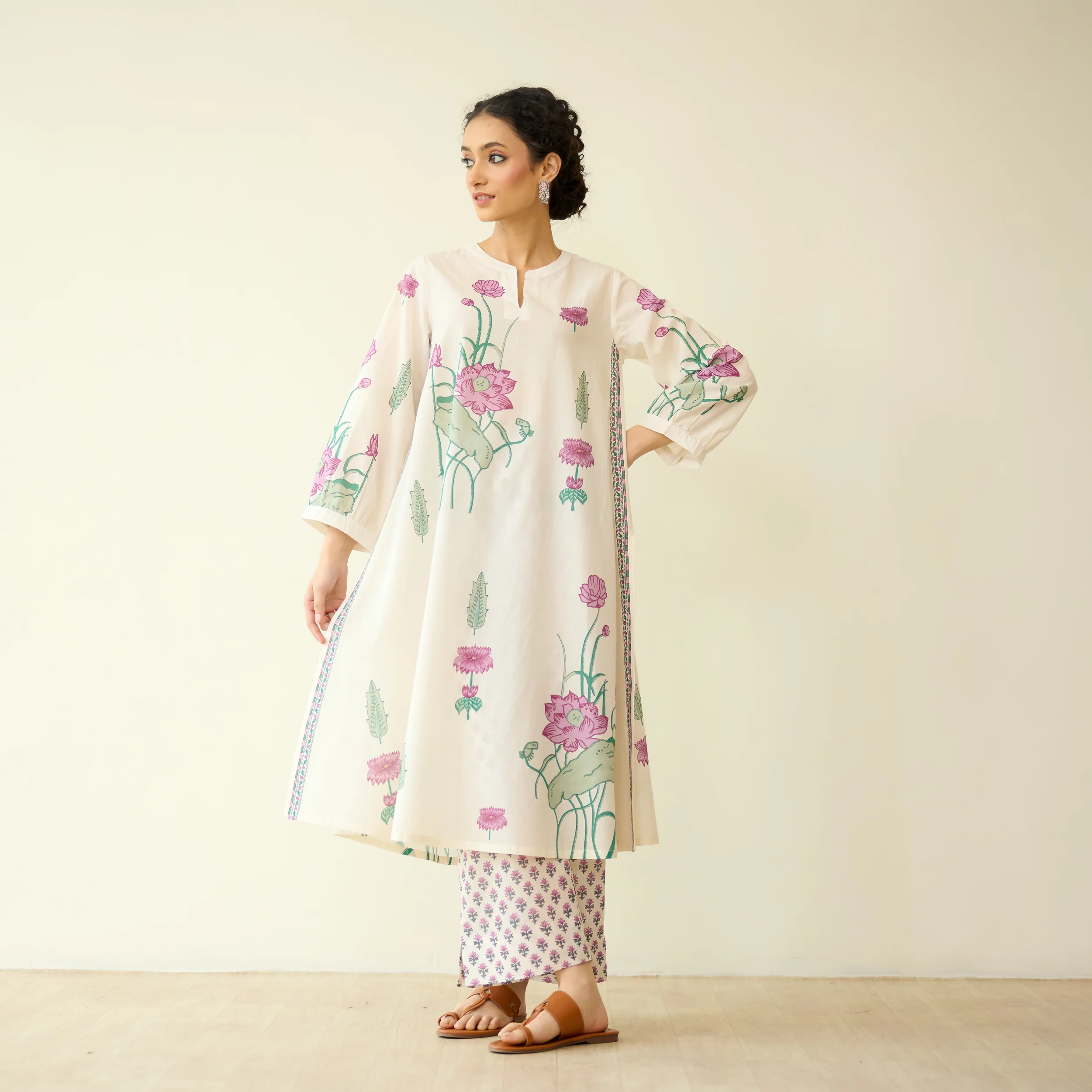 Lotus Bloom Mulmul Cotton Kurta Set - Lilac - Image 4
