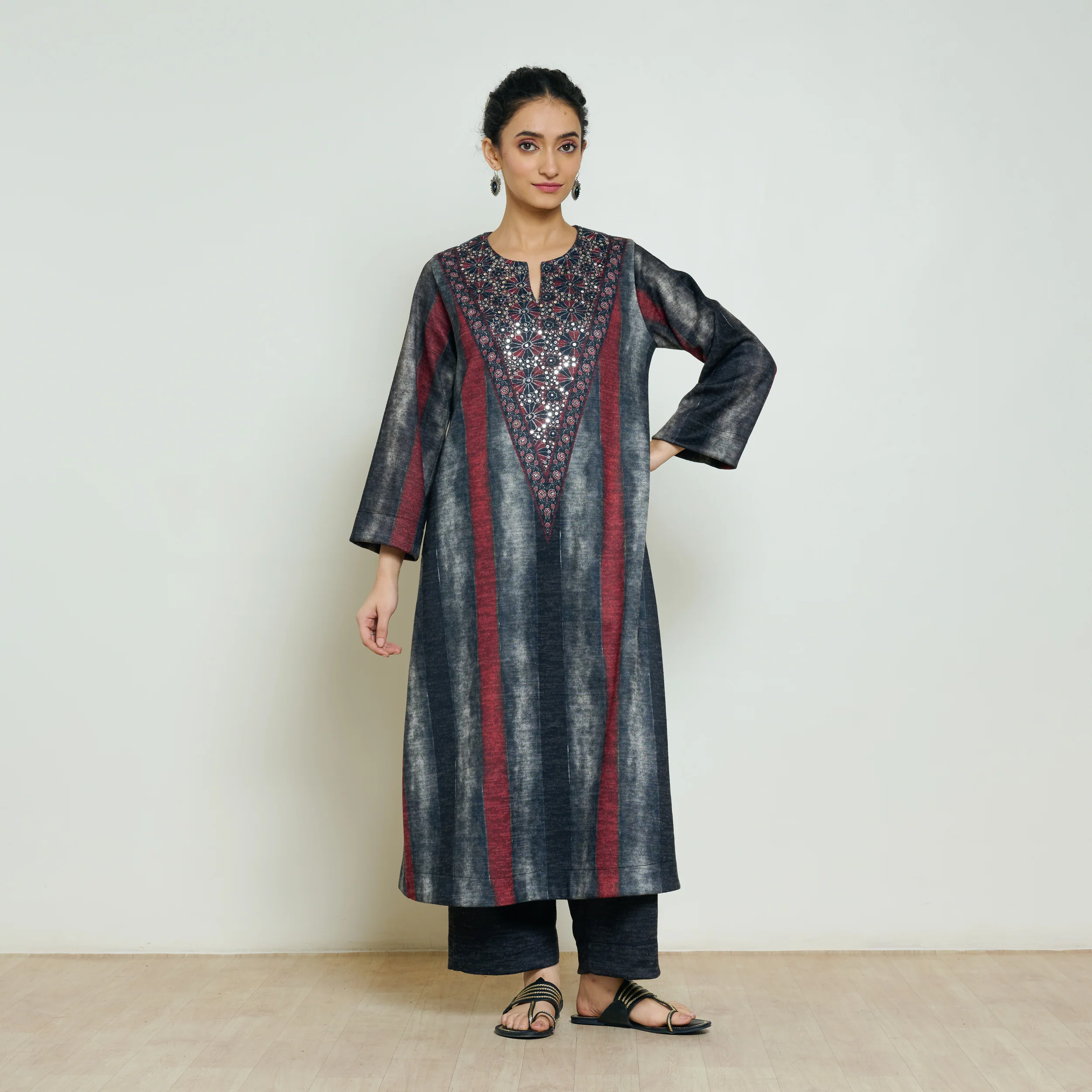 Lumora Hand Embroidered Woollen Kurta - Charcoal - Image 3