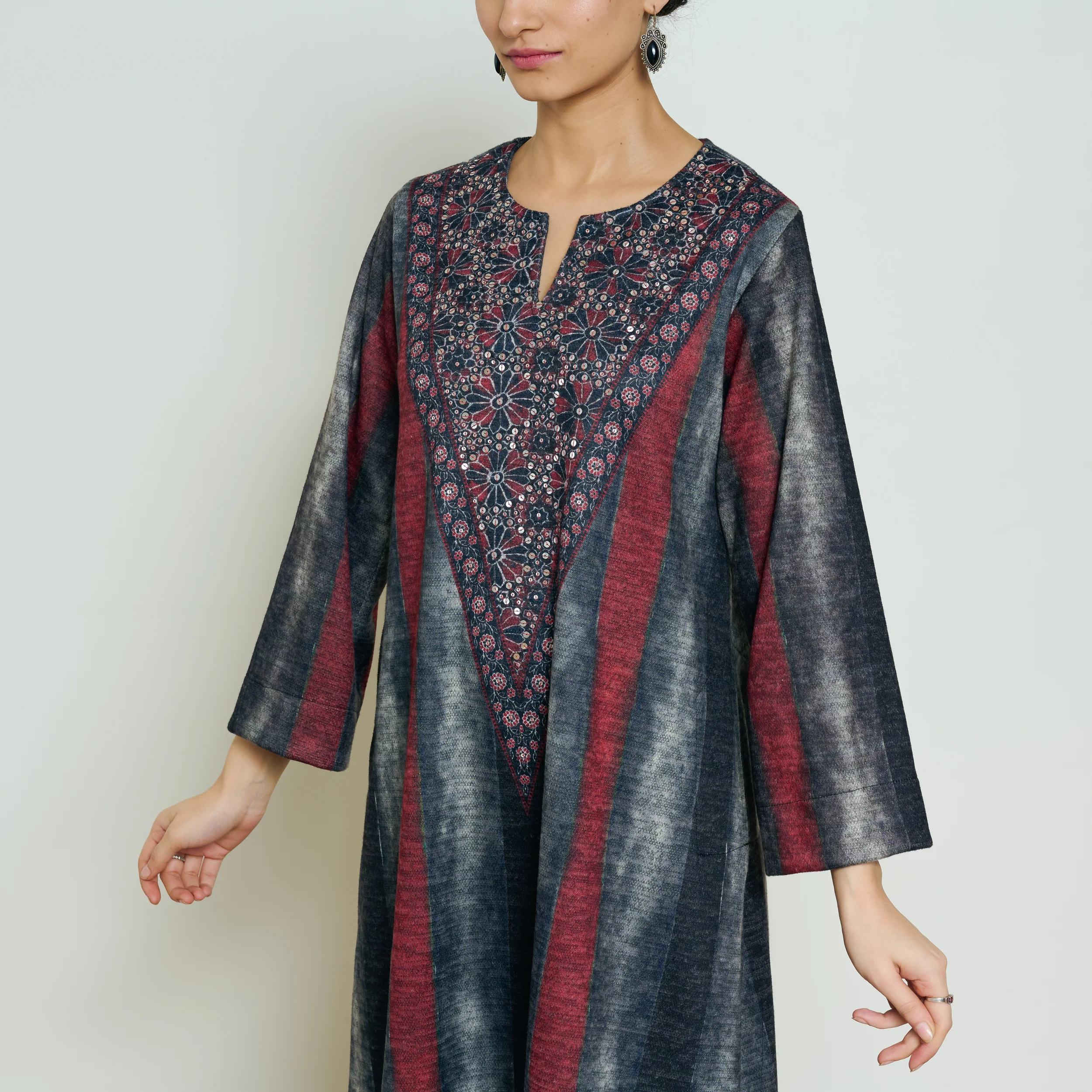Lumora Hand Embroidered Woollen Kurta - Charcoal - Image 8