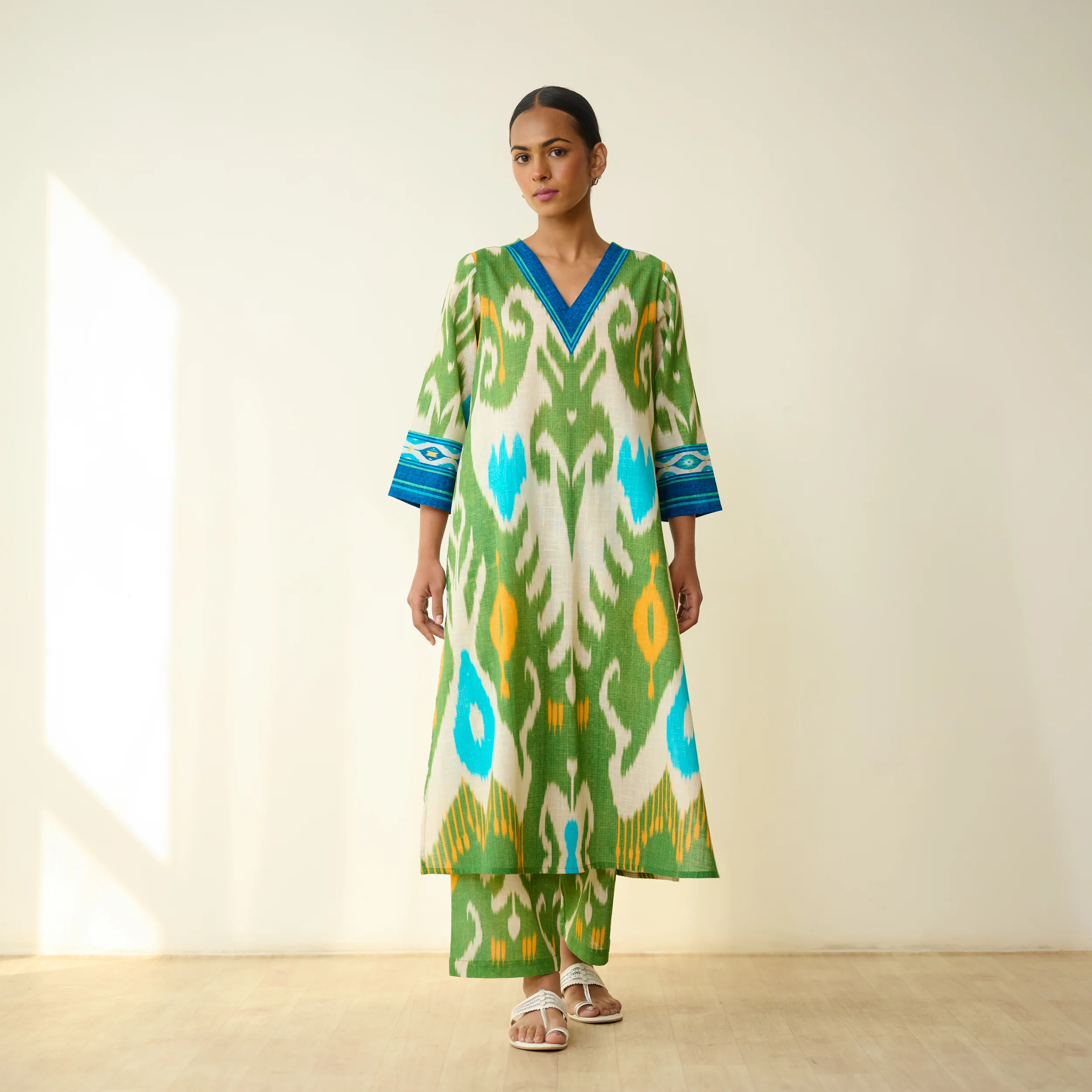 Maayra Slub Cotton Kurta Set - Parrot Green