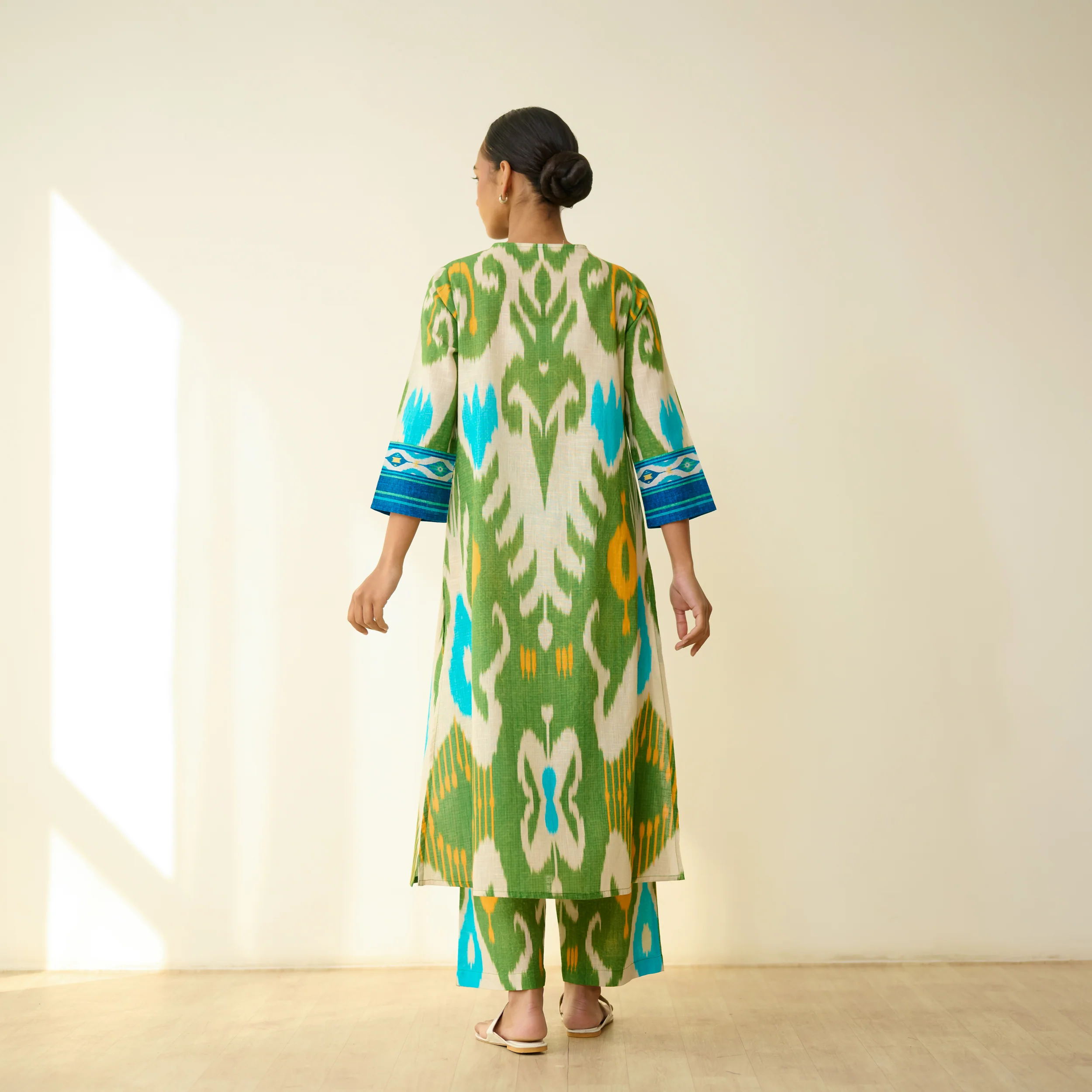 Maayra Slub Cotton Kurta Set - Parrot Green - Image 2