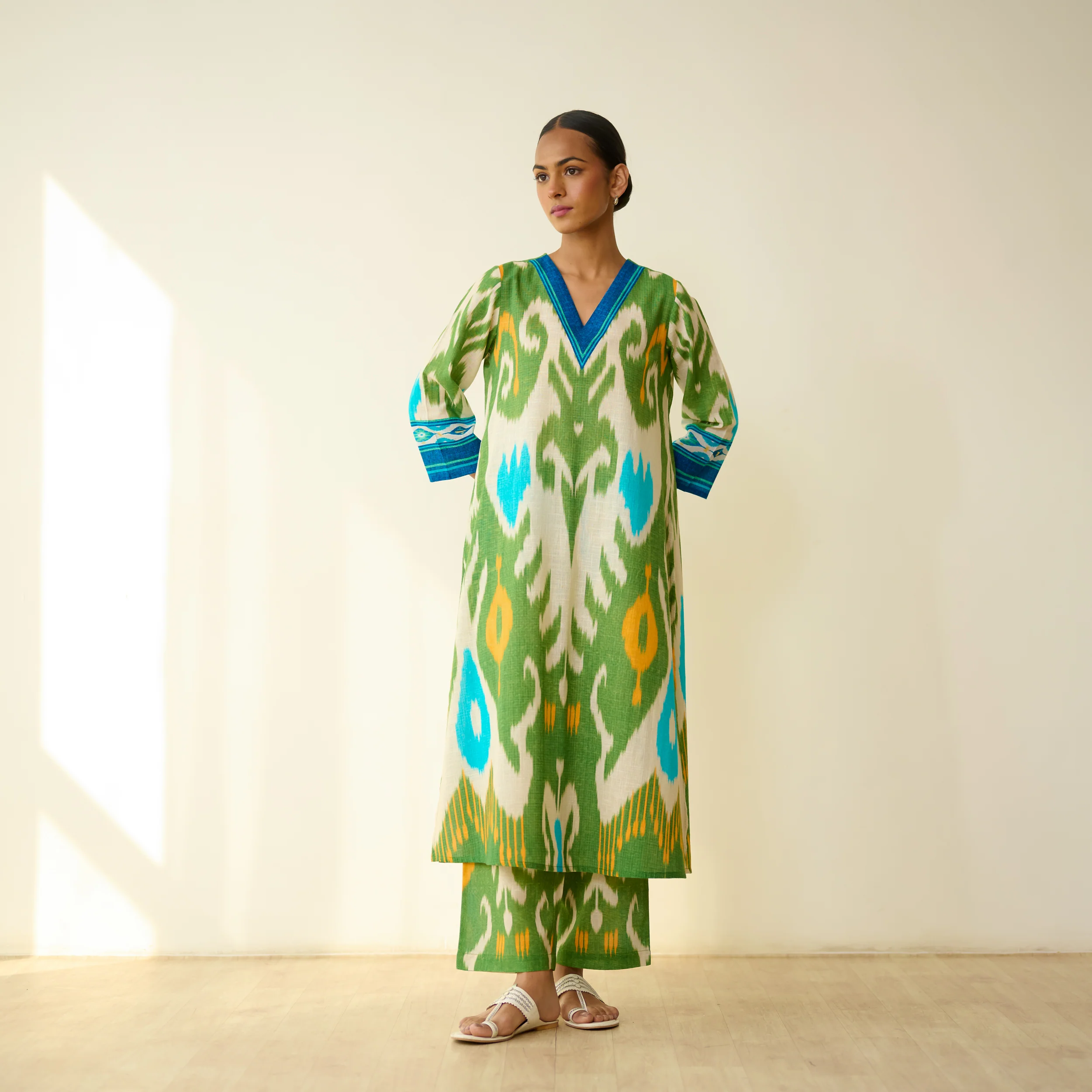 Maayra Slub Cotton Kurta Set - Parrot Green - Image 5