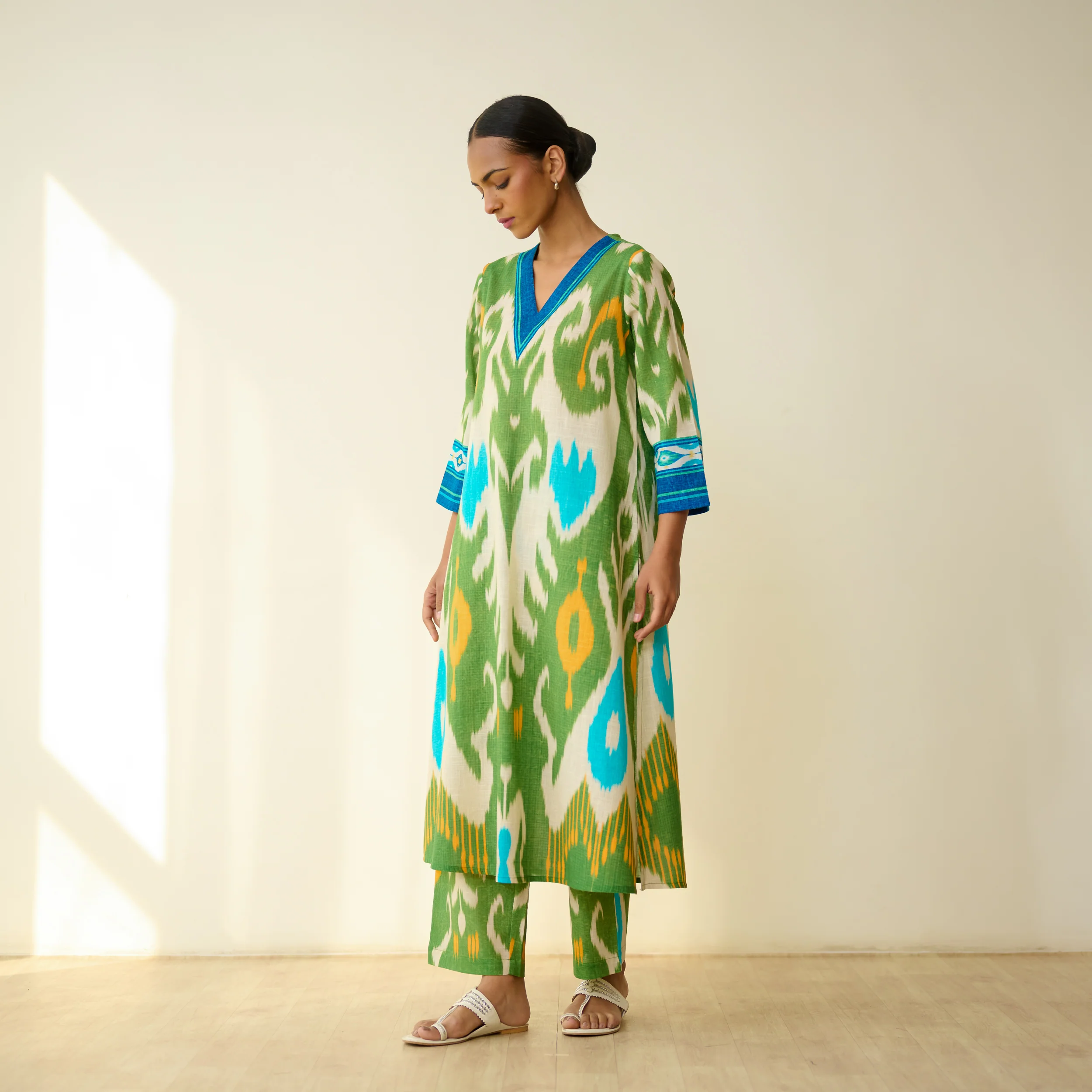 Maayra Slub Cotton Kurta Set - Parrot Green - Image 7