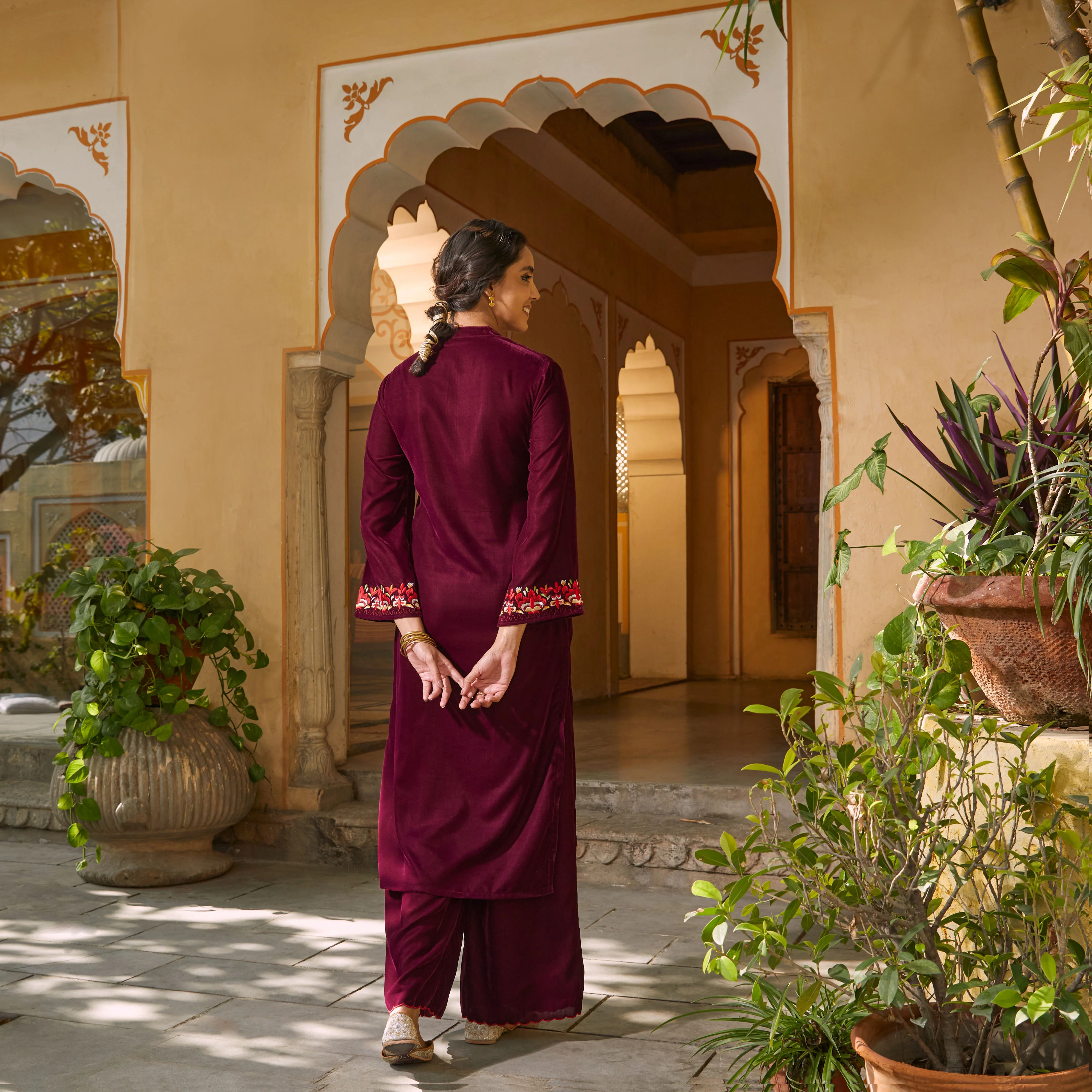 Magenta Velvet Floral Embroidered Kurta - Image 12