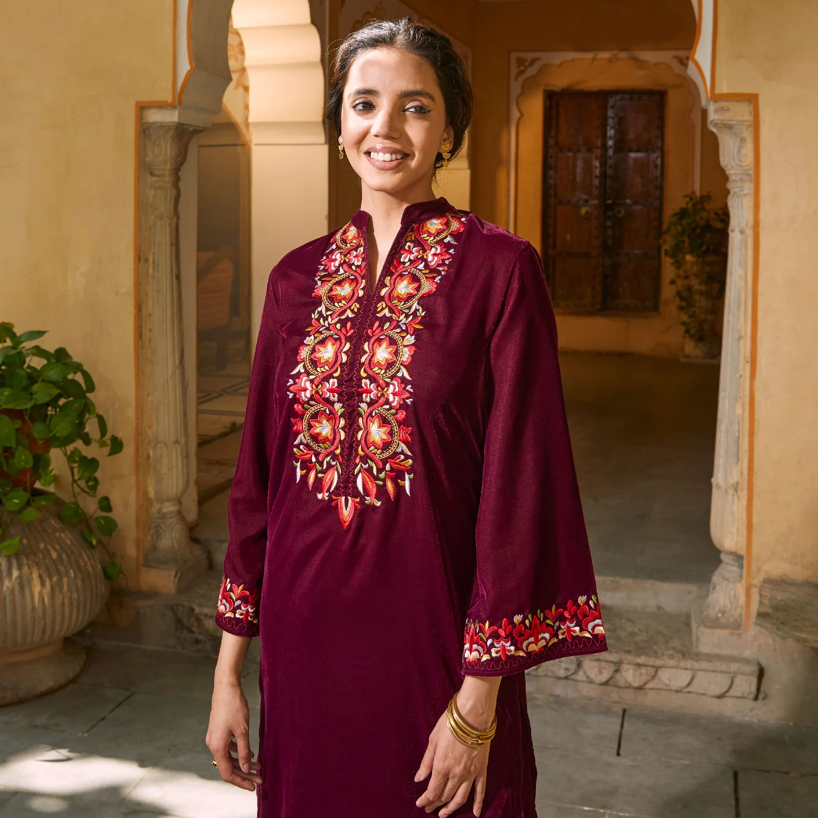 Magenta Velvet Floral Embroidered Kurta - Image 6