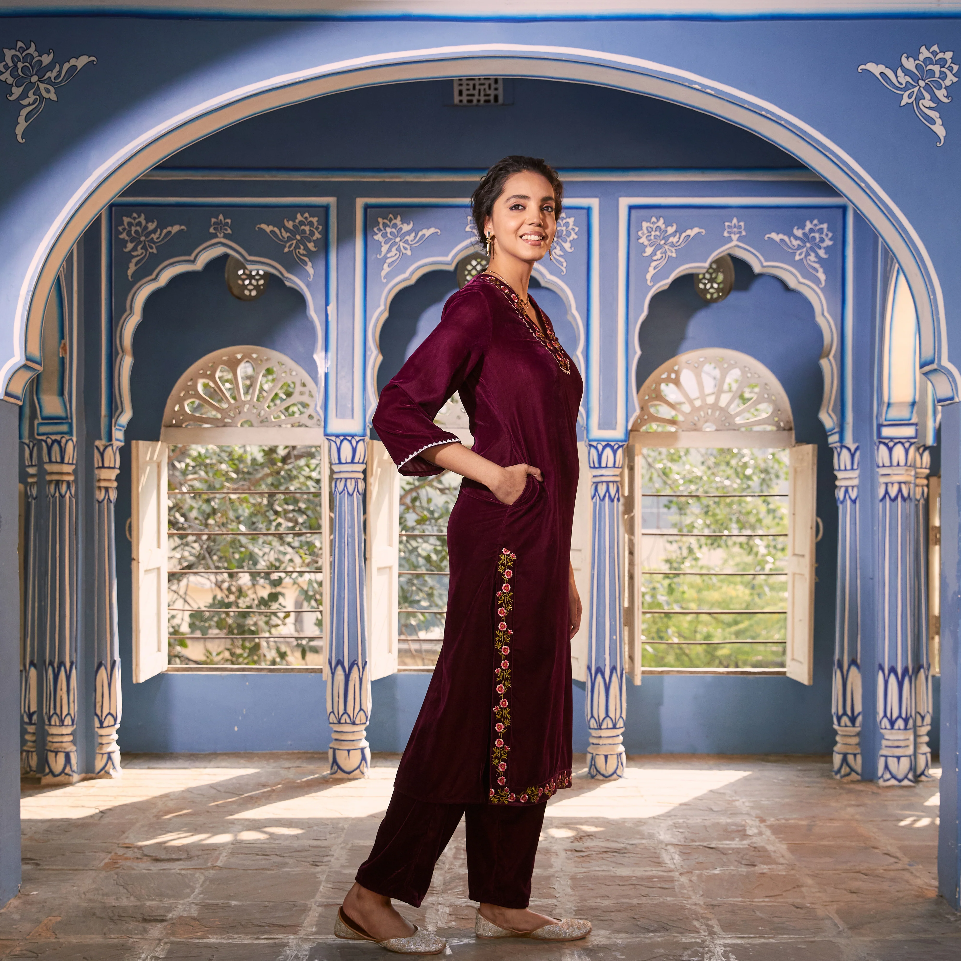 Magenta Velvet Floral V Neck Embroidered Kurta - Image 11
