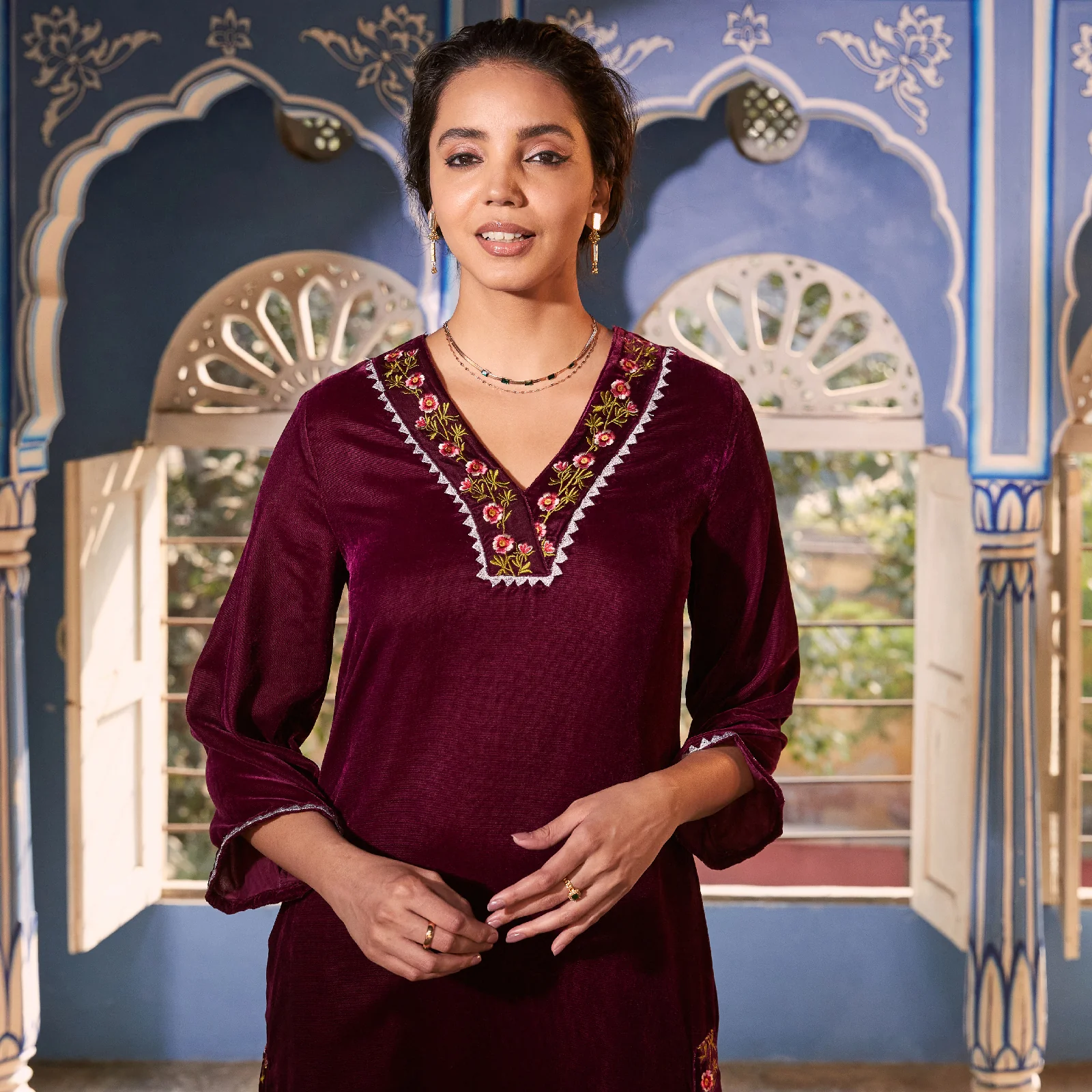 Magenta Velvet Floral V Neck Embroidered Kurta - Image 6