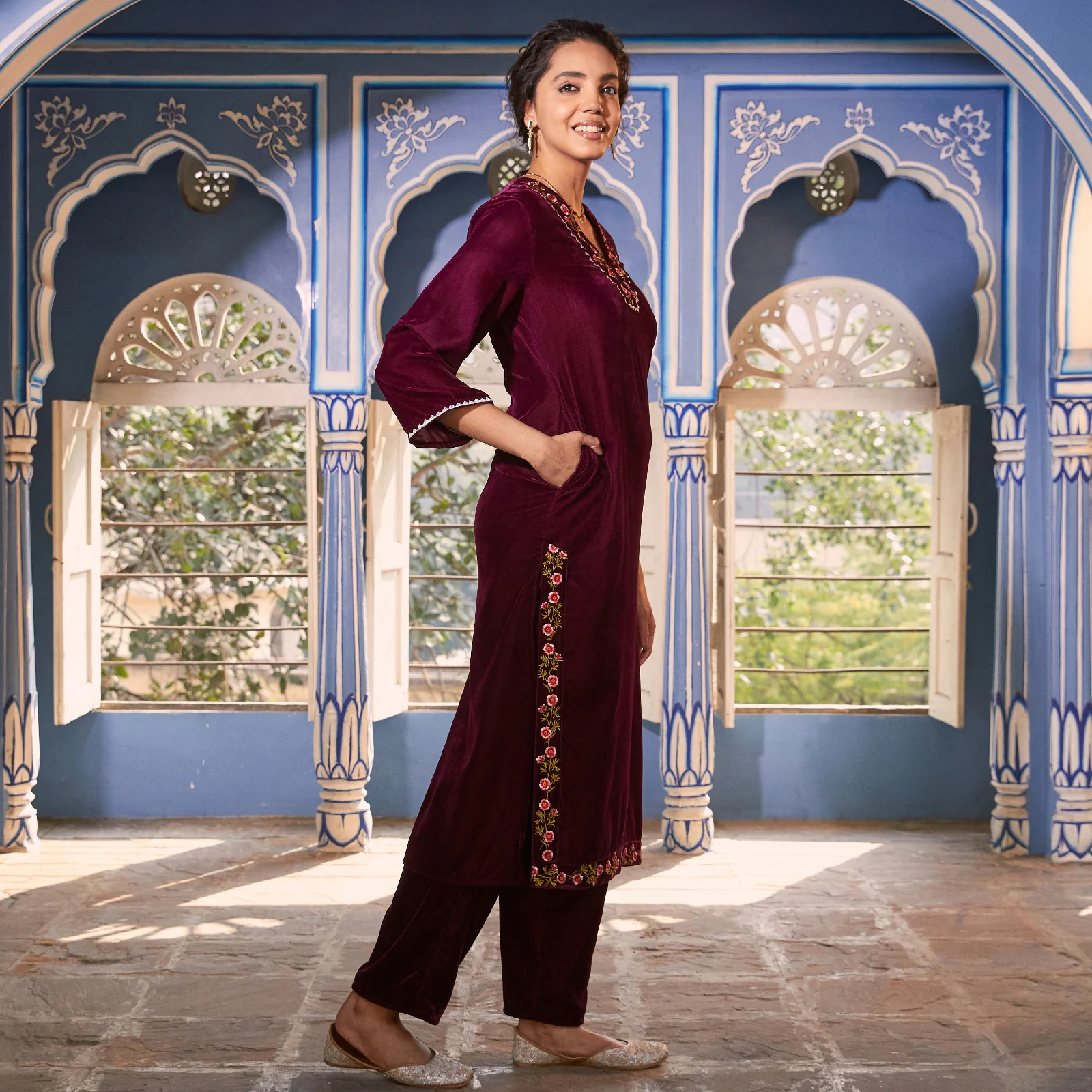 Magenta Velvet Floral V Neck Embroidered Kurta - Image 9