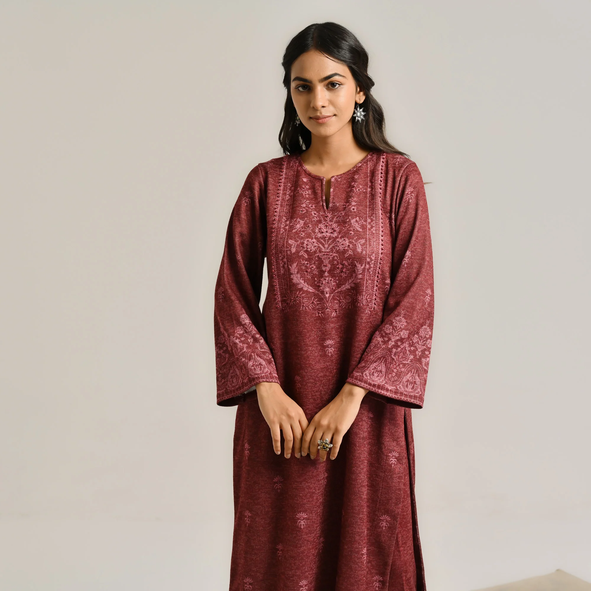 Maroon Contemporary Embroidered Woollen Kurta - Image 2