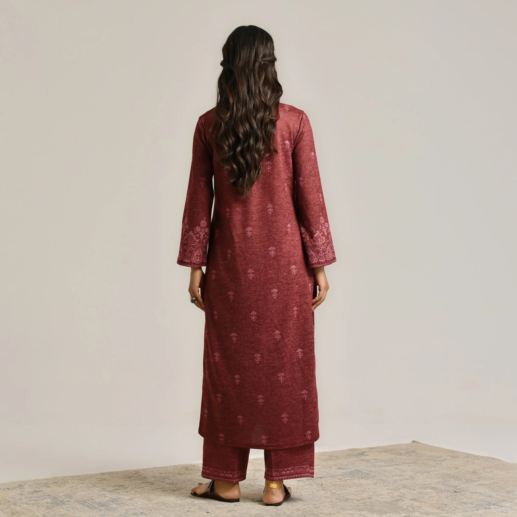 Maroon Contemporary Embroidered Woollen Kurta - Image 7