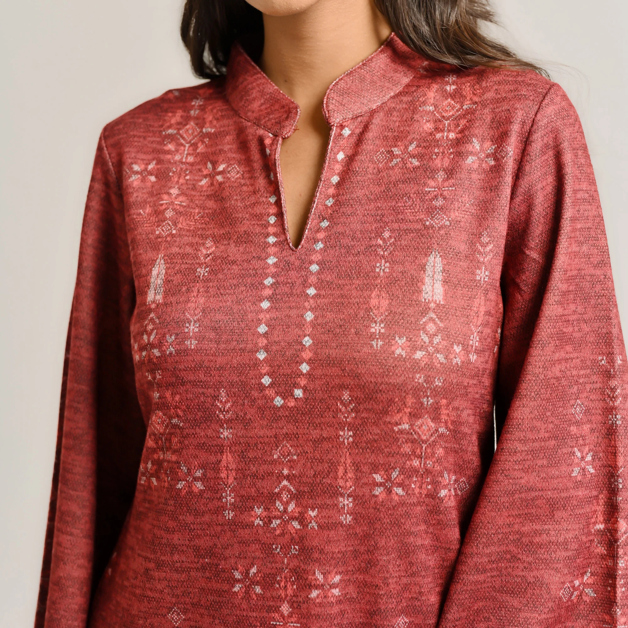 Maroon Contemporary Woollen Kurta Set - Image 2
