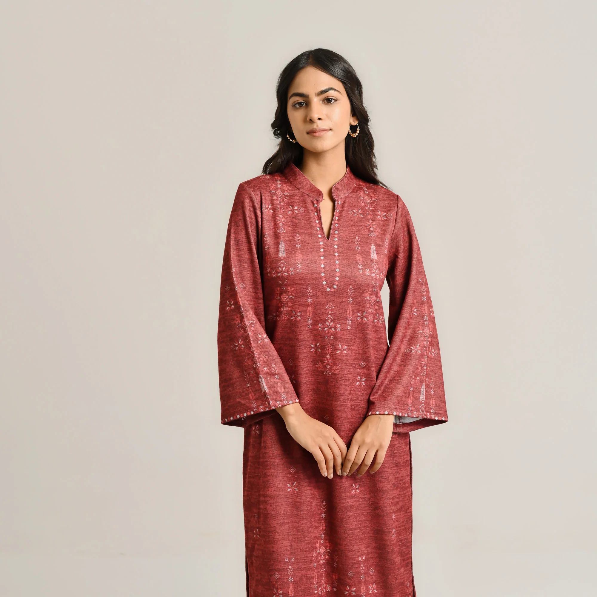 Maroon Contemporary Woollen Kurta Set - Image 6