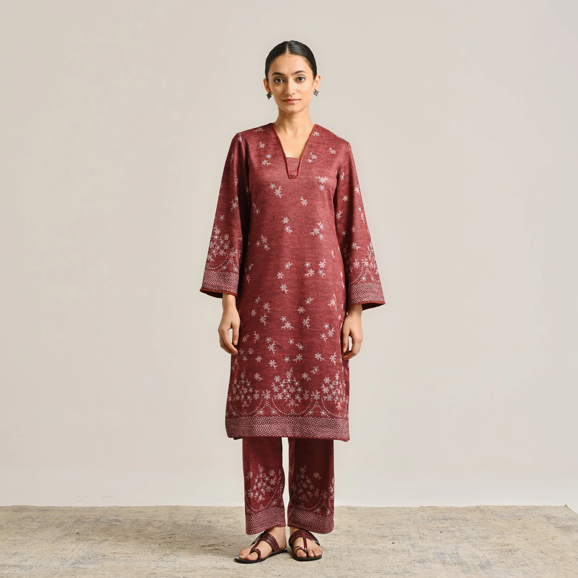 Maroon Contemporary Woollen Kurta with Lace Detail - Image 3