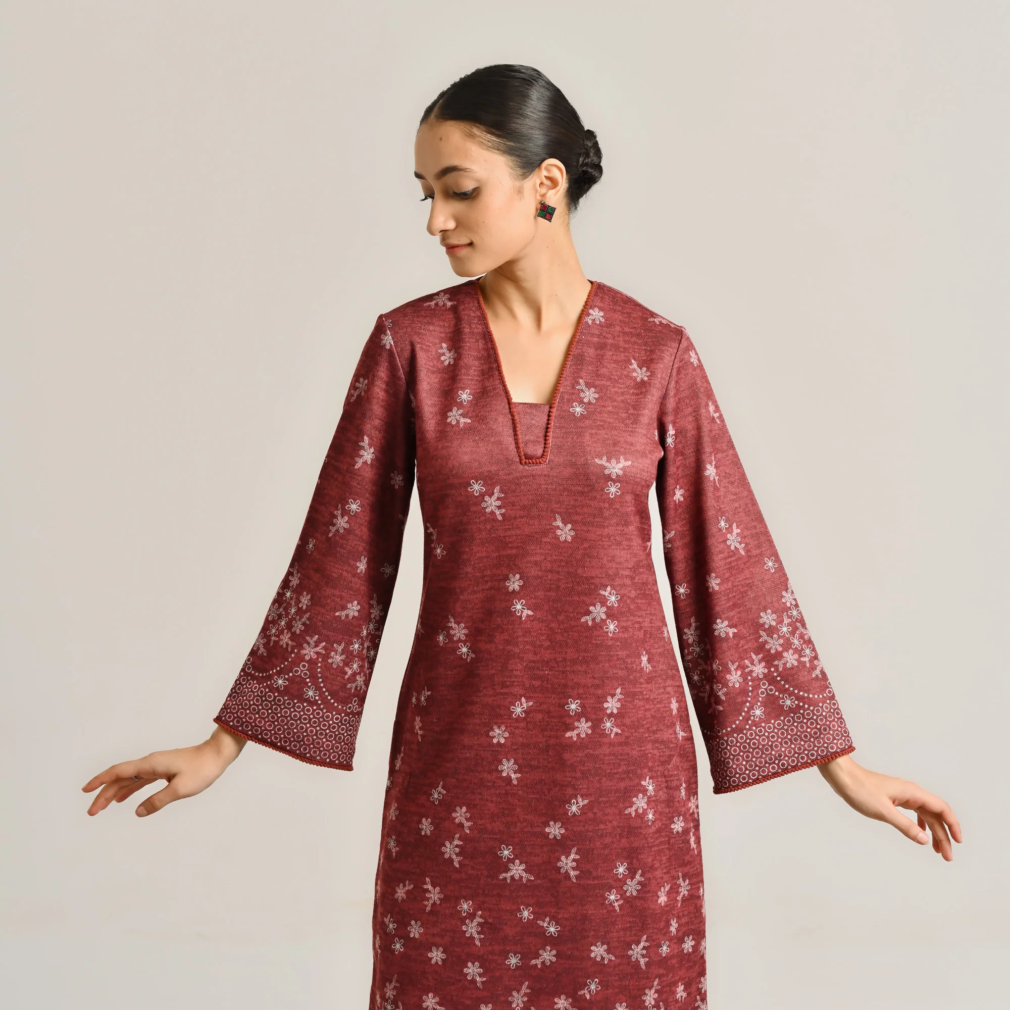 Maroon Contemporary Woollen Kurta with Lace Detail - Image 4