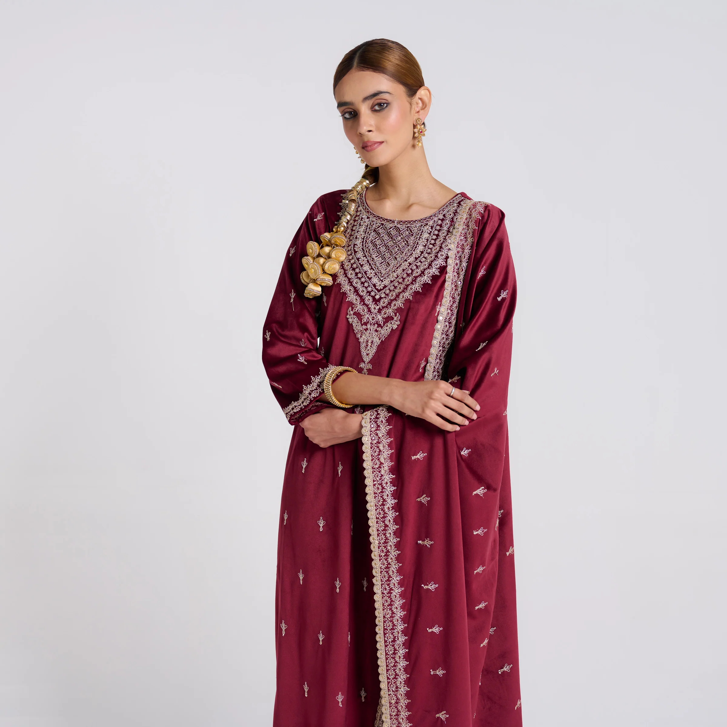 Maroon Embroidered Makhmali Velvet Set with Dupatta - Image 5