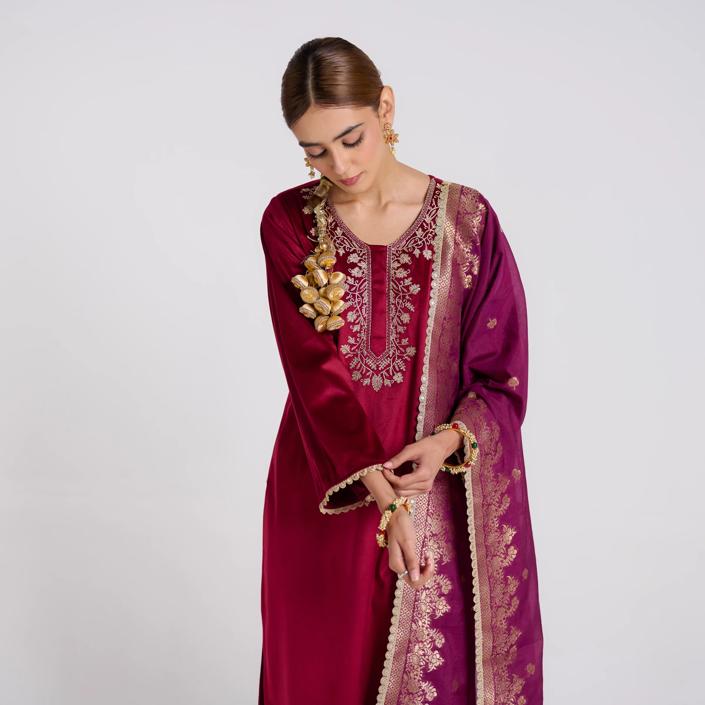 Maroon Embroidered Noor Velvet Set with Brocade Dupatta - Image 3