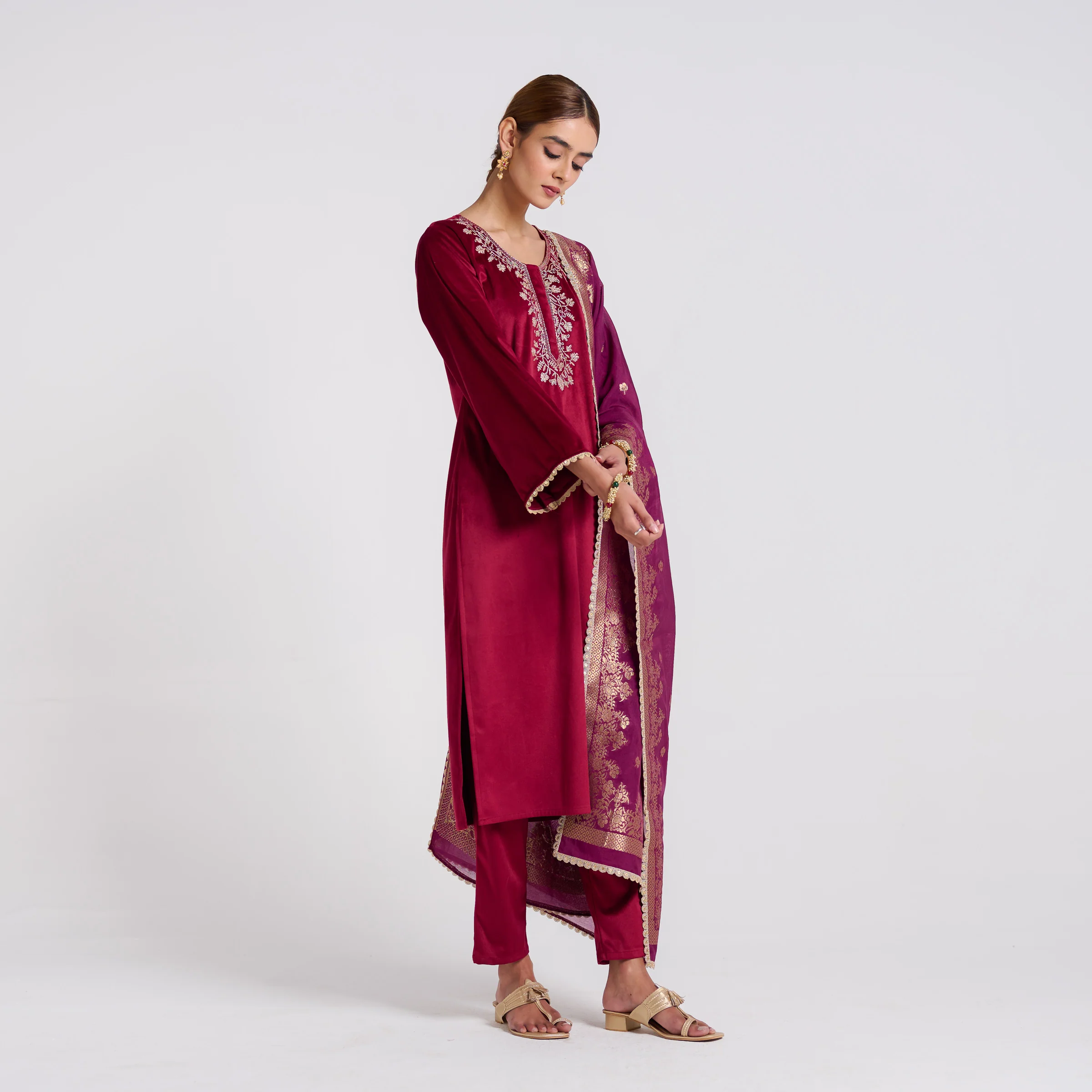 Maroon Embroidered Noor Velvet Set with Brocade Dupatta - Image 5