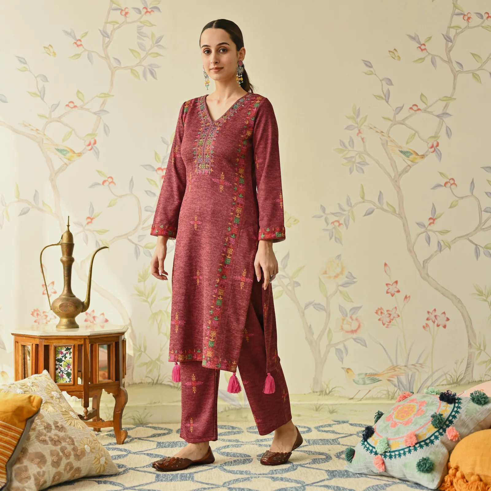 Maroon Embroidered & Phulkari Printed Woollen Kurta Pant Set - Image 7