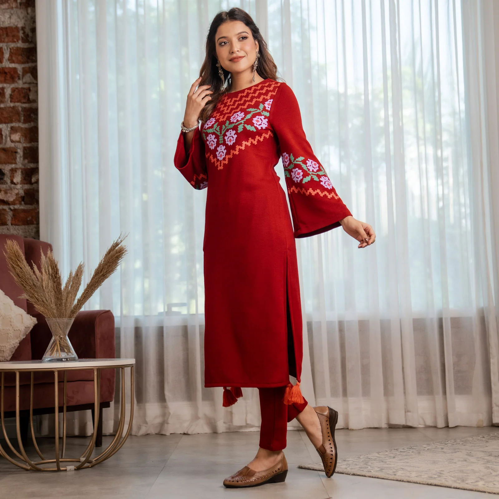 Maroon Acrylic Floral Kurta with Flared Sleeves - Image 3